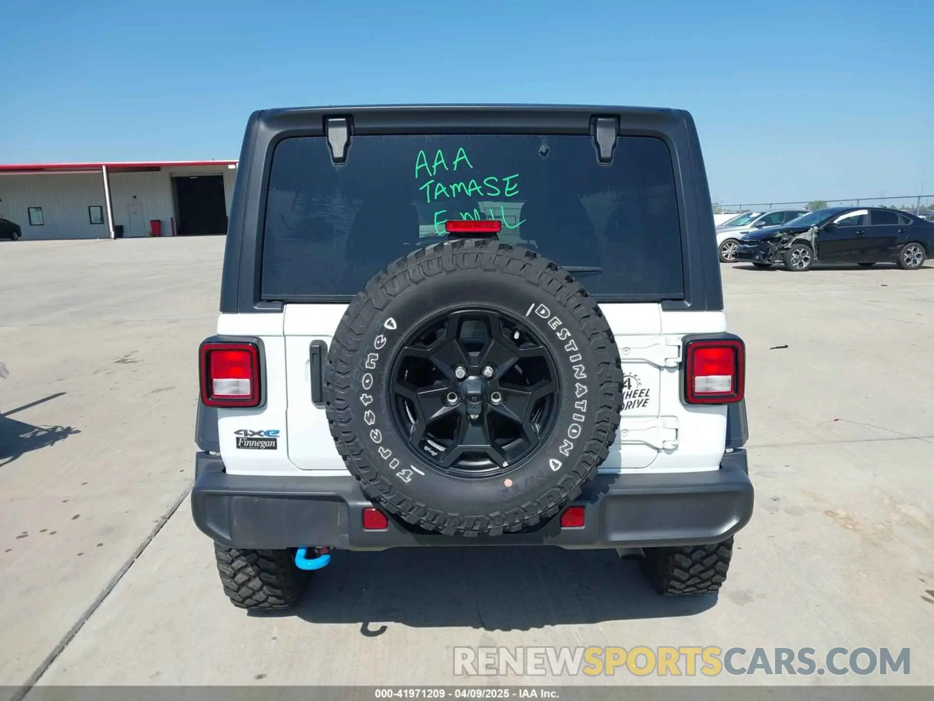 17 Photograph of a damaged car 1C4JJXN68PW592486 JEEP WRANGLER 4XE 2023