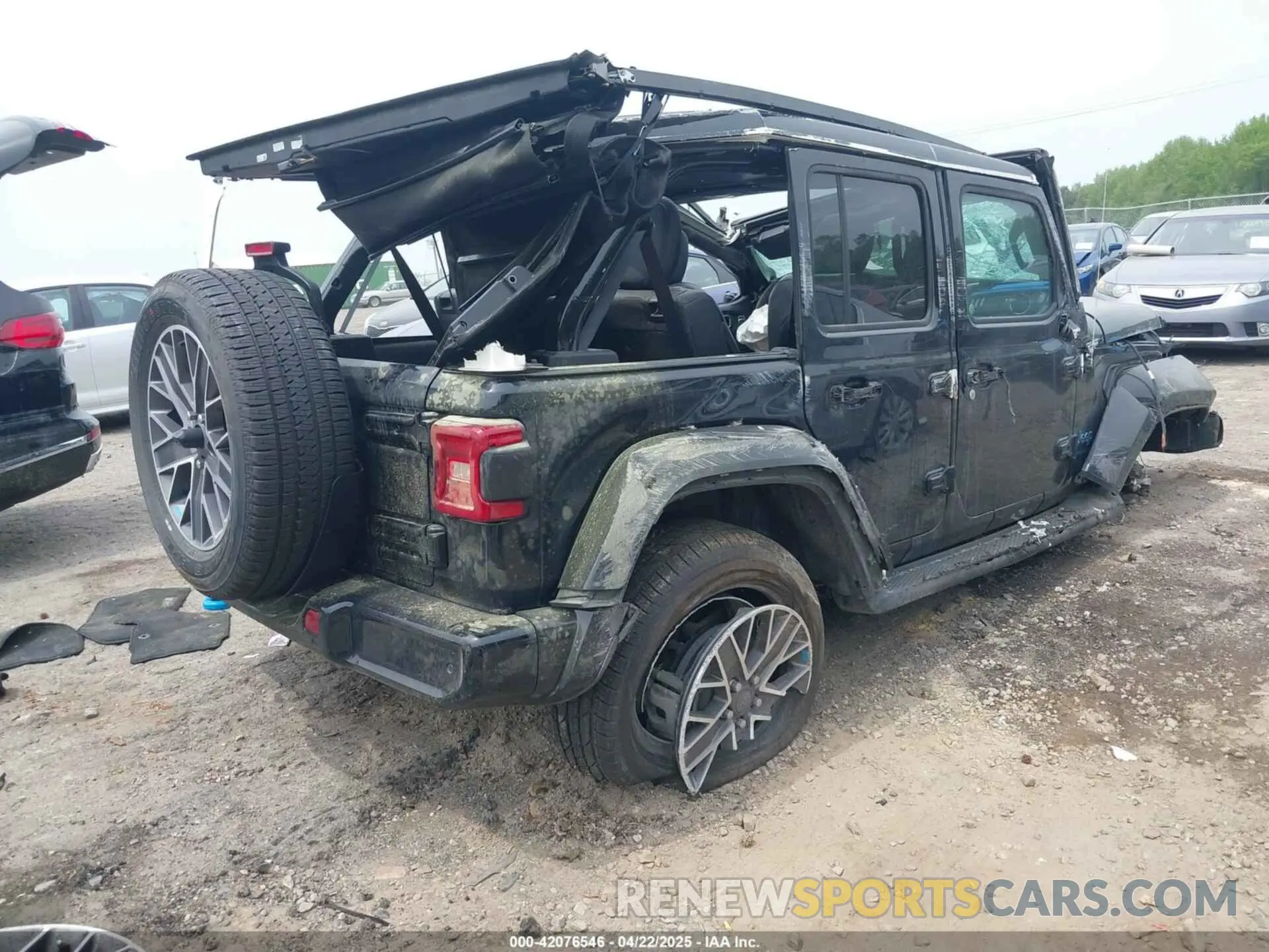 4 Photograph of a damaged car 1C4JJXP62PW629335 JEEP WRANGLER 4XE 2023