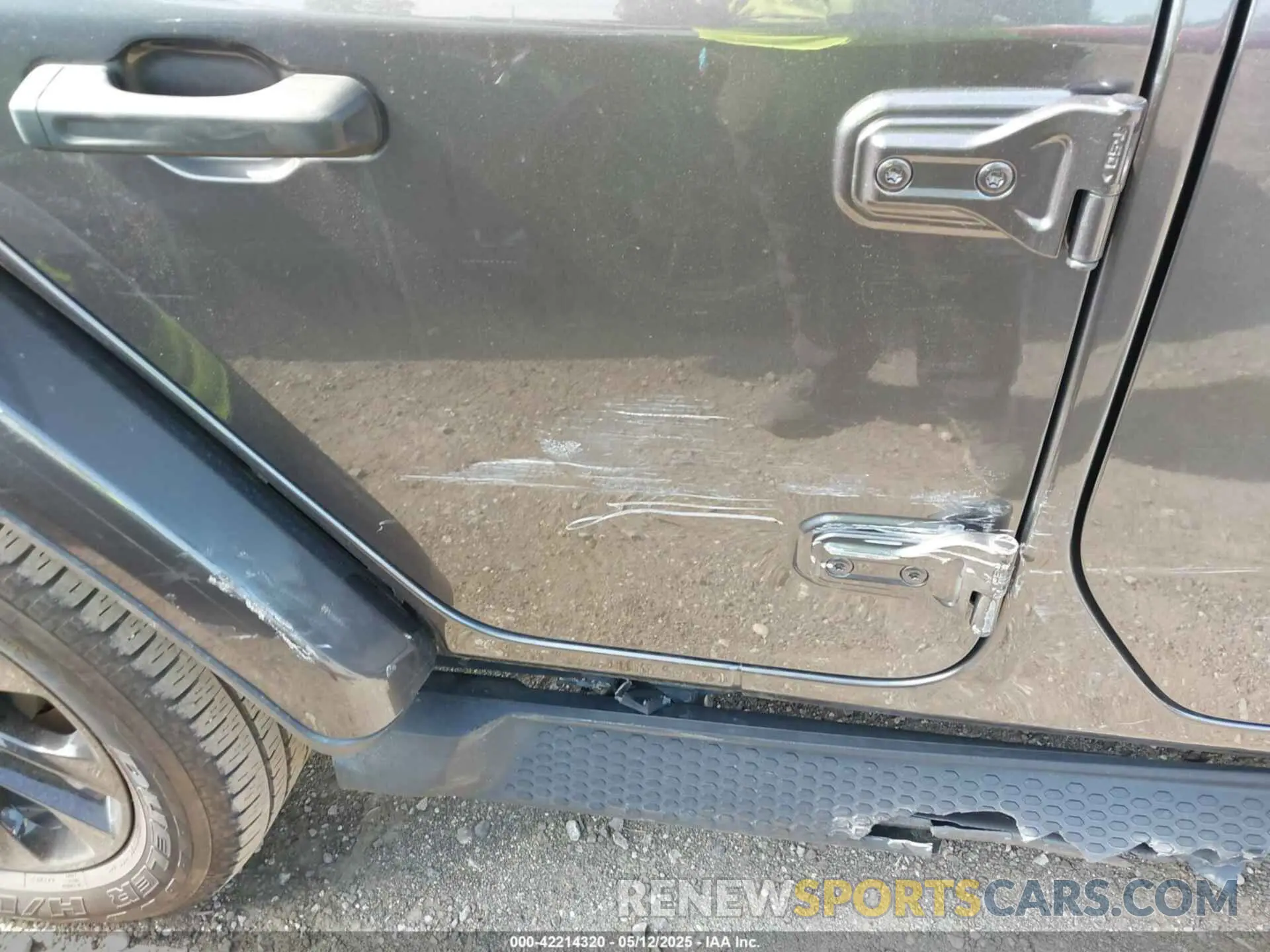 18 Photograph of a damaged car 1C4JJXP69PW684803 JEEP WRANGLER 4XE 2023