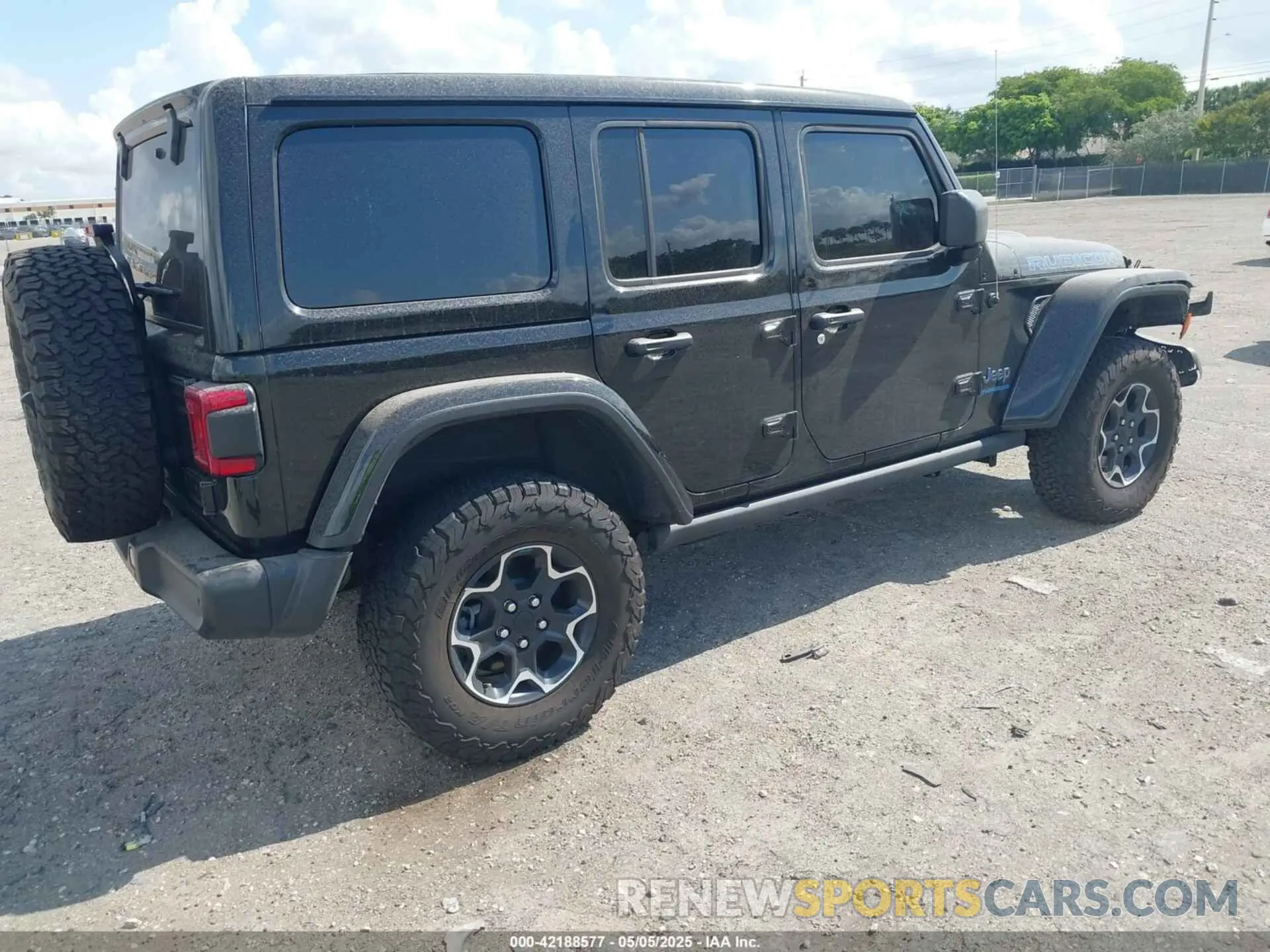 4 Photograph of a damaged car 1C4JJXR60PW568189 JEEP WRANGLER 4XE 2023