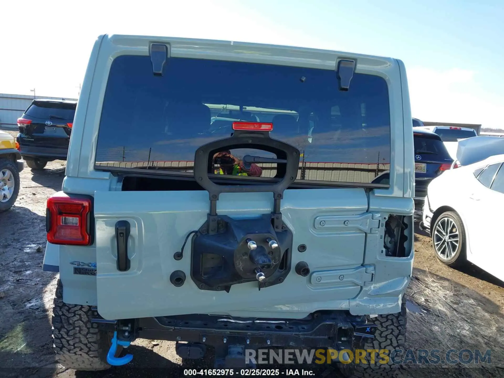 17 Photograph of a damaged car 1C4JJXR60PW580956 JEEP WRANGLER 4XE 2023