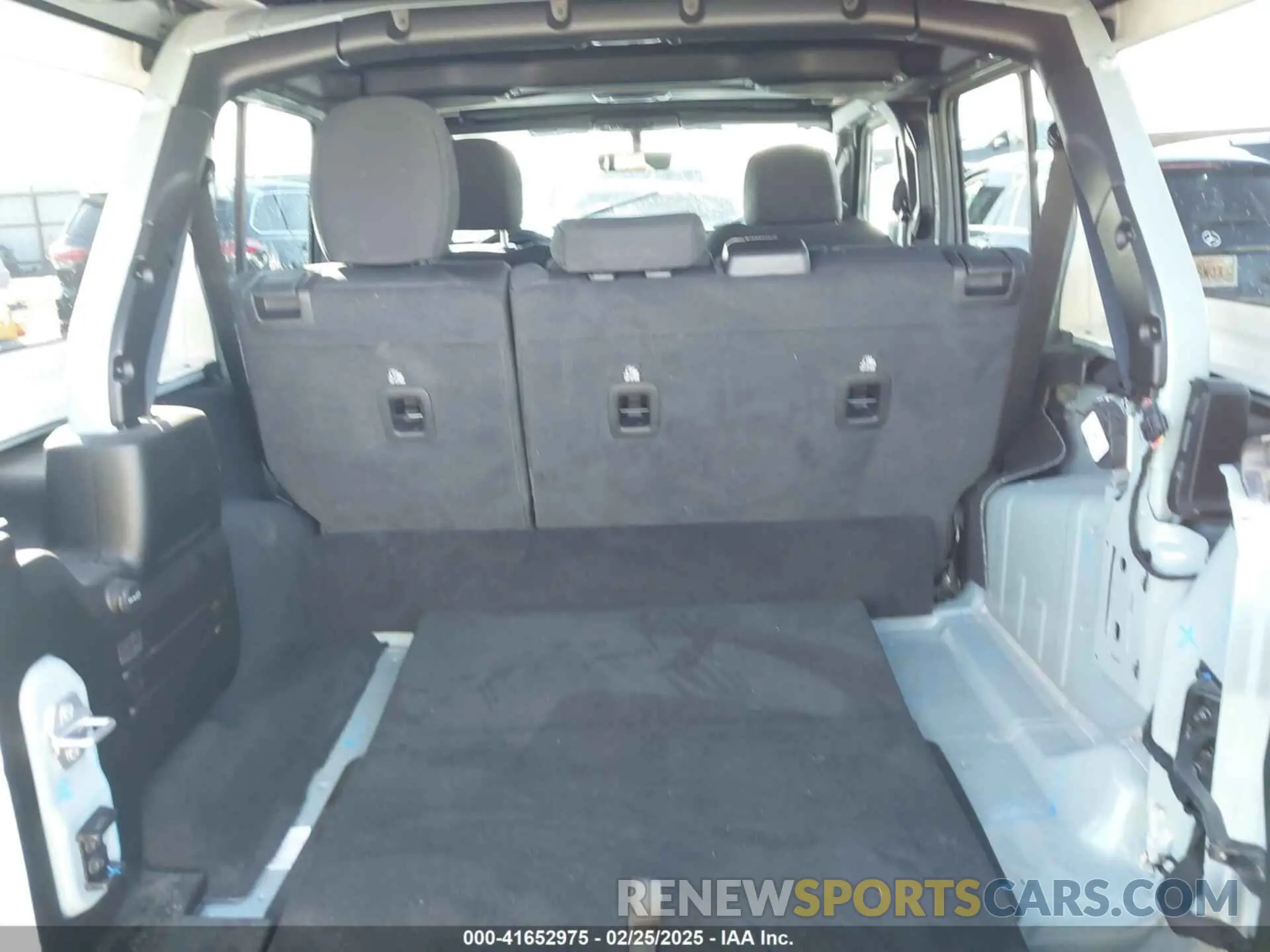 18 Photograph of a damaged car 1C4JJXR60PW580956 JEEP WRANGLER 4XE 2023