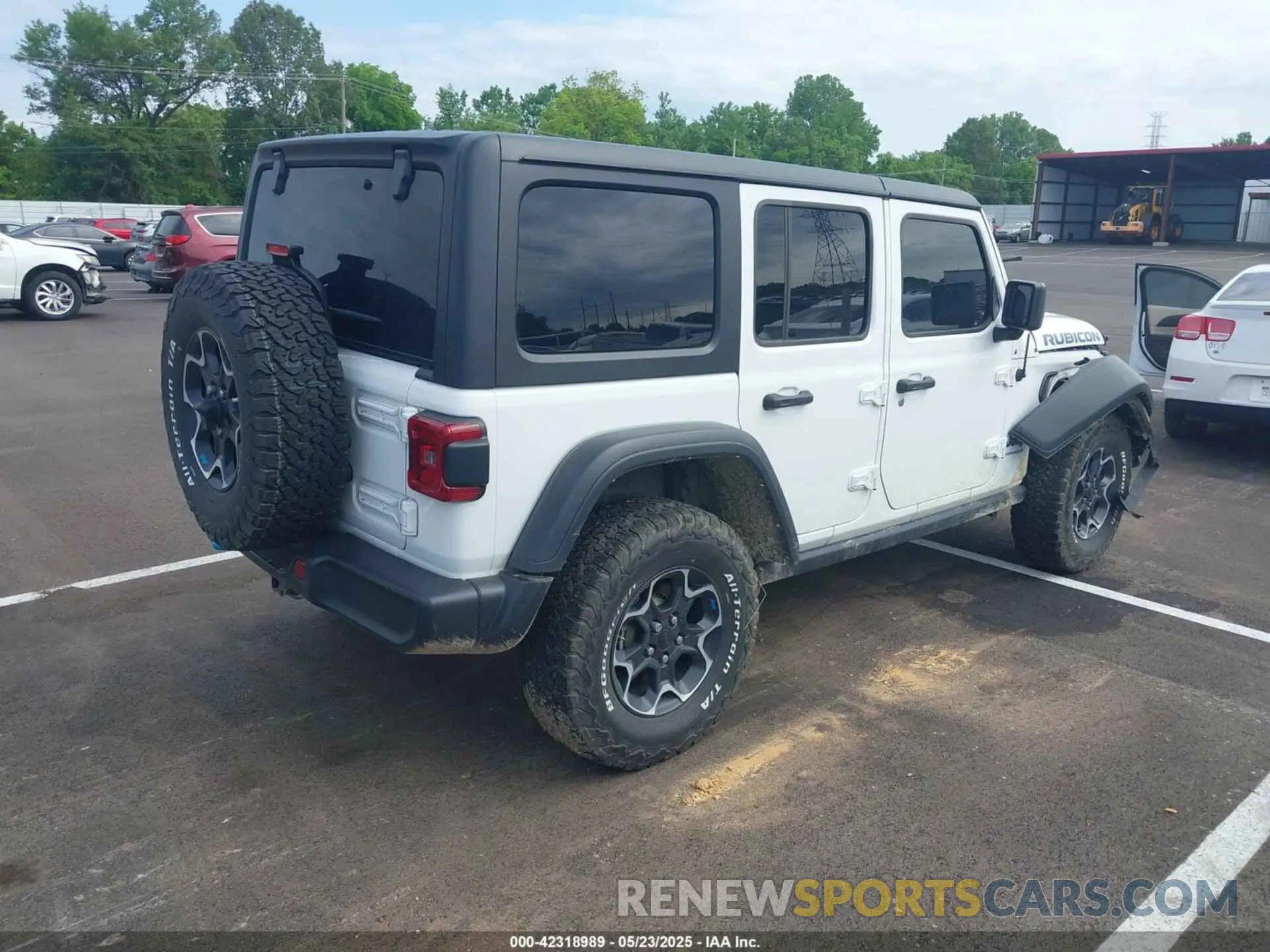 4 Photograph of a damaged car 1C4JJXR64PW586405 JEEP WRANGLER 4XE 2023