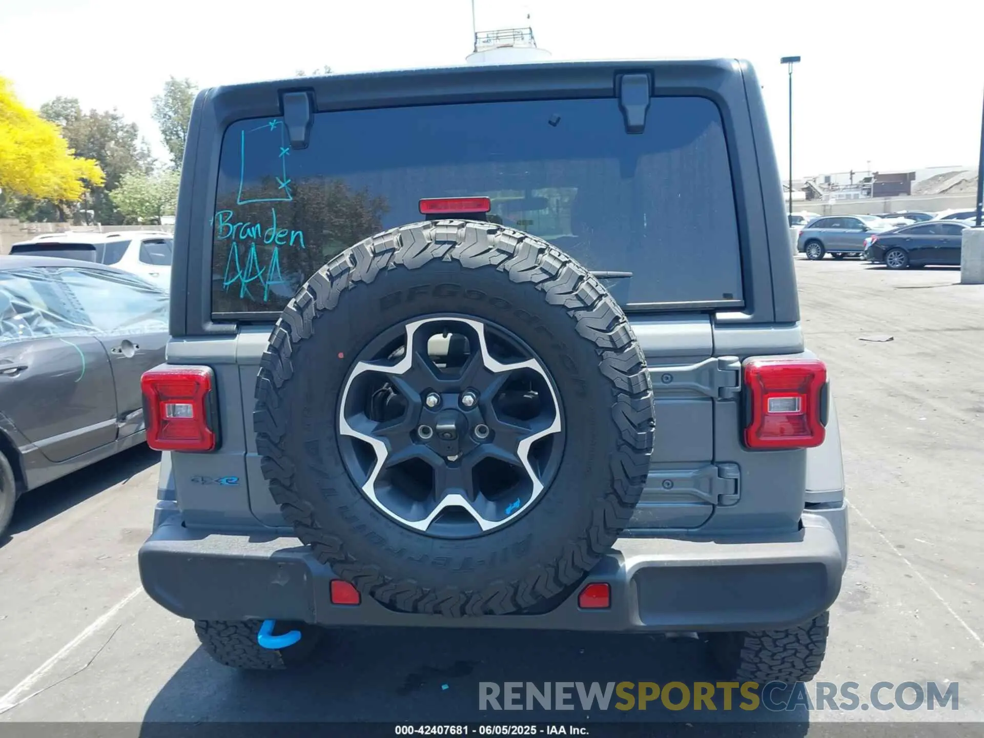 16 Photograph of a damaged car 1C4JJXR64PW700323 JEEP WRANGLER 4XE 2023