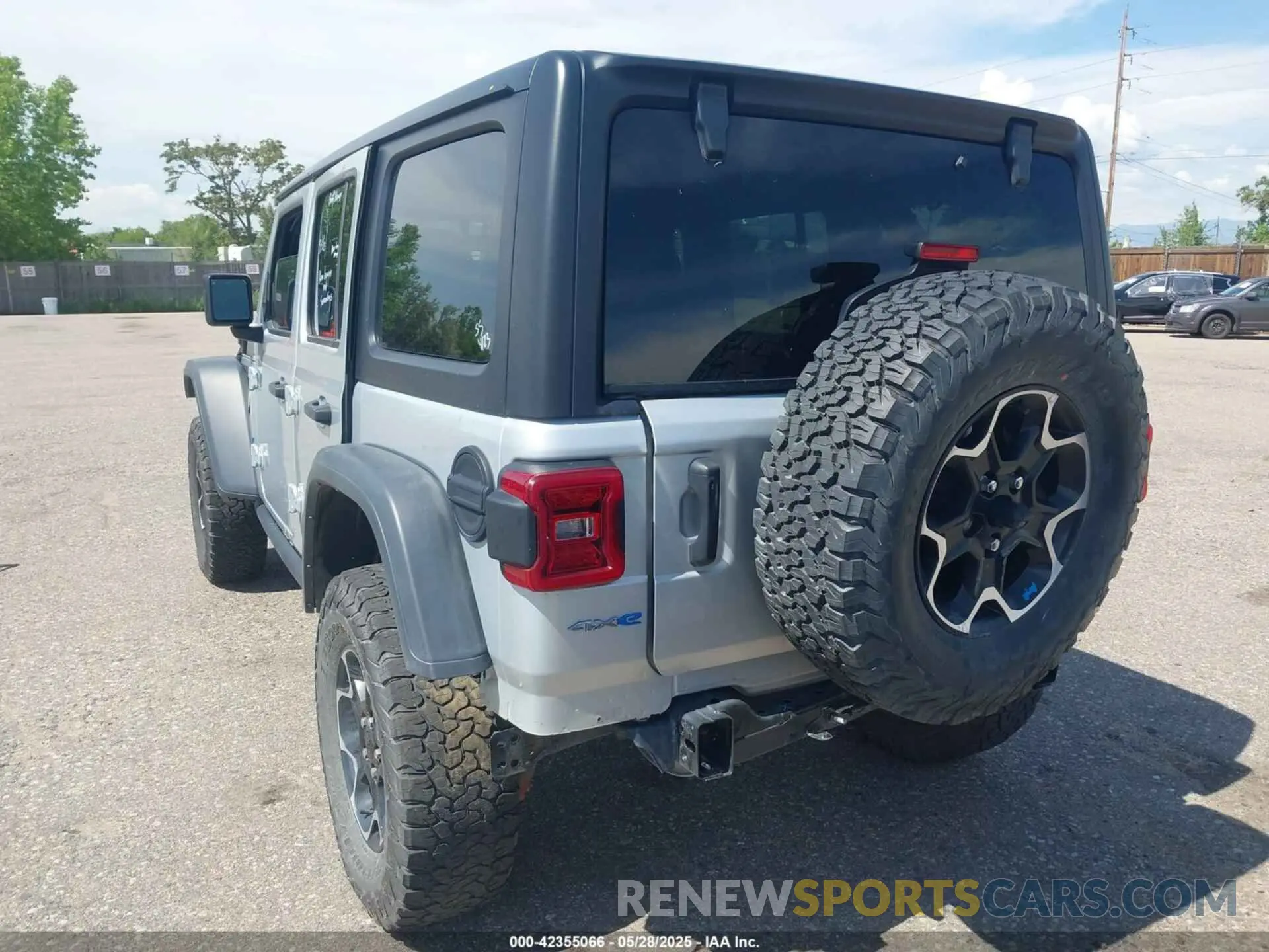 3 Photograph of a damaged car 1C4JJXR67PW703197 JEEP WRANGLER 4XE 2023