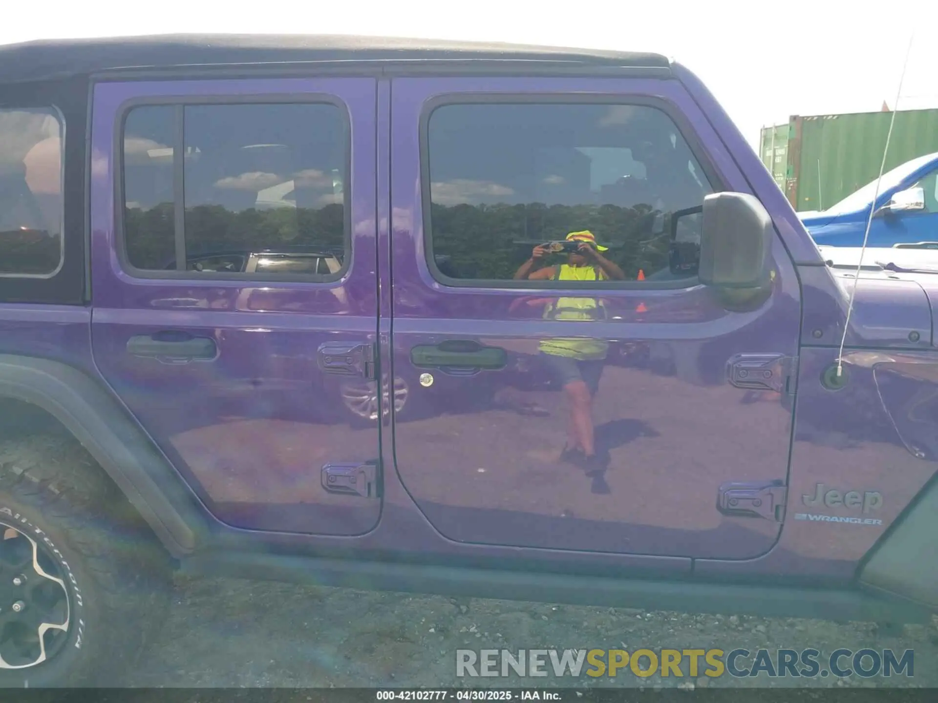 13 Photograph of a damaged car 1C4JJXR6XPW614238 JEEP WRANGLER 4XE 2023