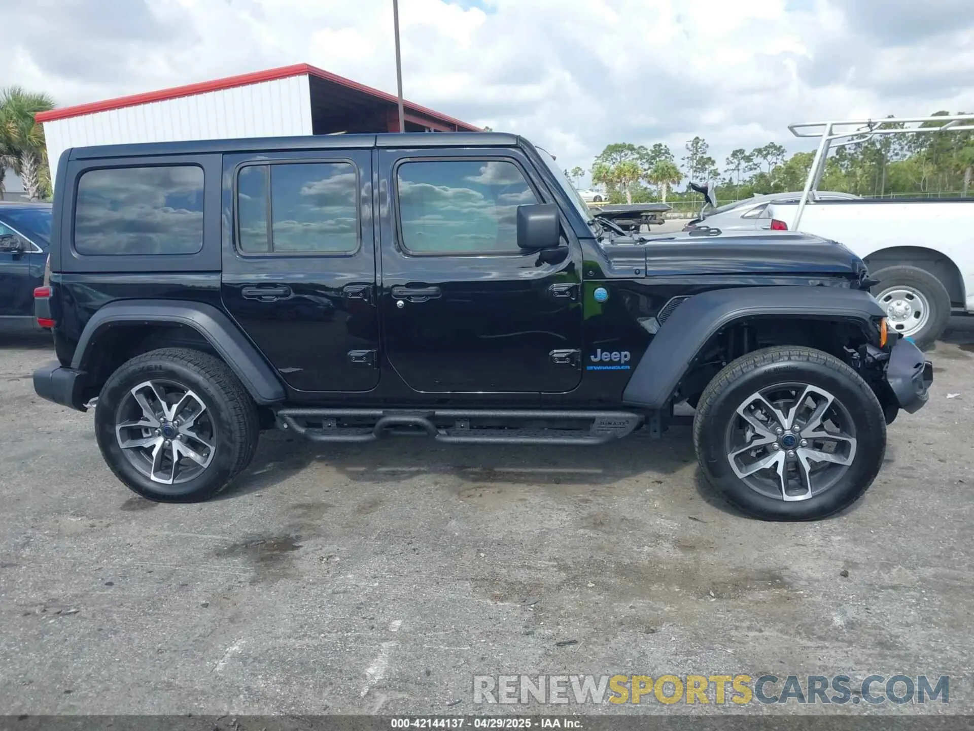 13 Photograph of a damaged car 1C4RJXN65RW317129 JEEP WRANGLER 4XE 2024