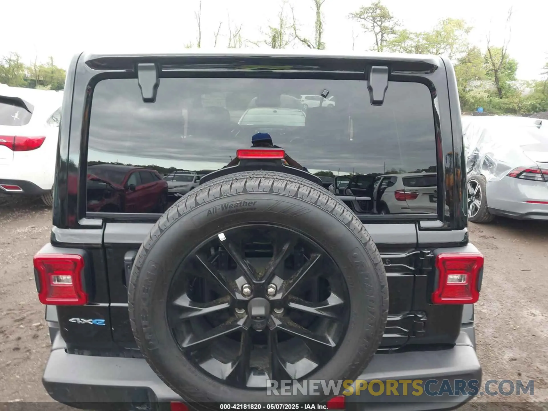16 Photograph of a damaged car 1C4RJXP60RW145296 JEEP WRANGLER 4XE 2024