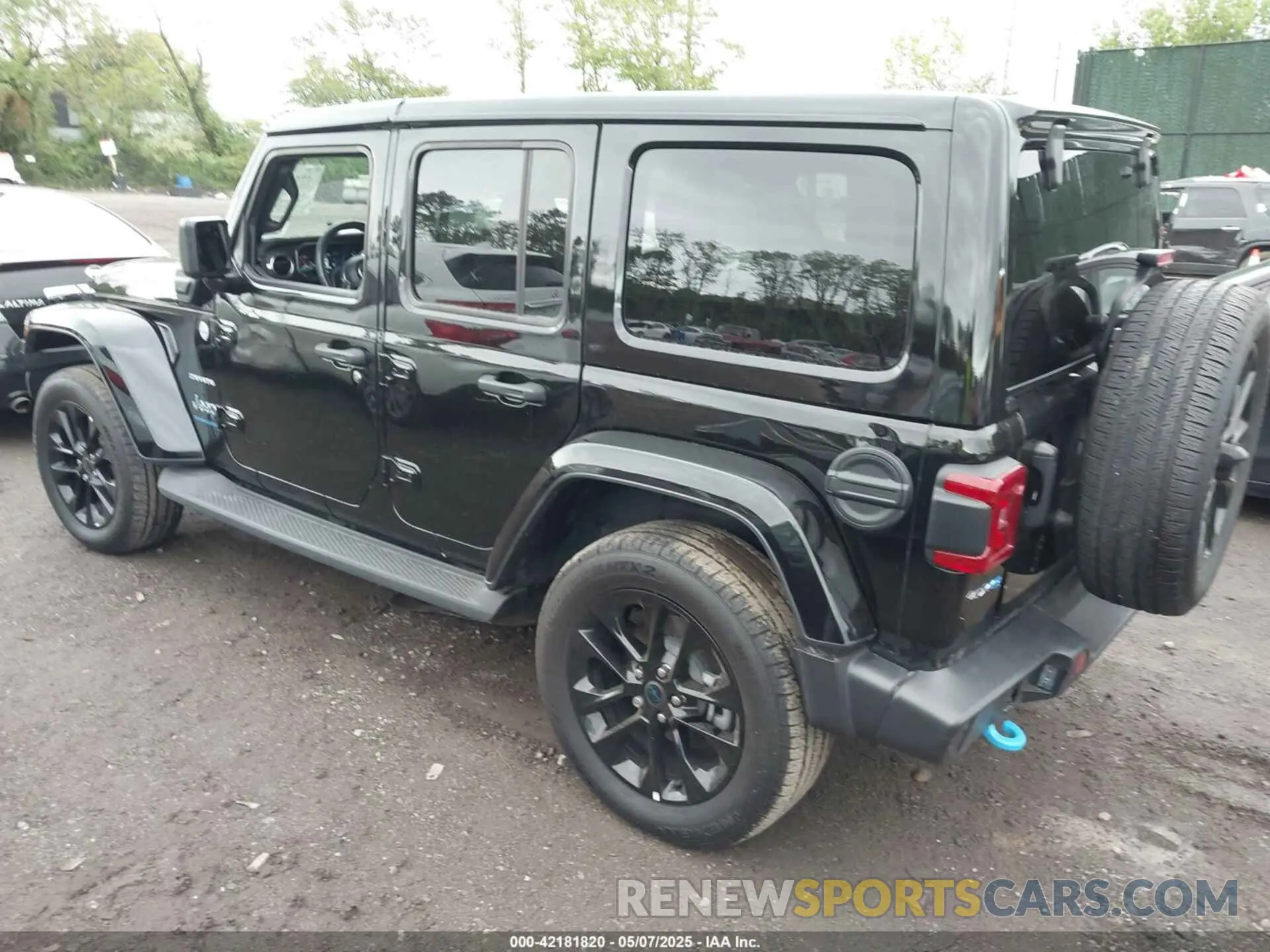 3 Photograph of a damaged car 1C4RJXP60RW145296 JEEP WRANGLER 4XE 2024