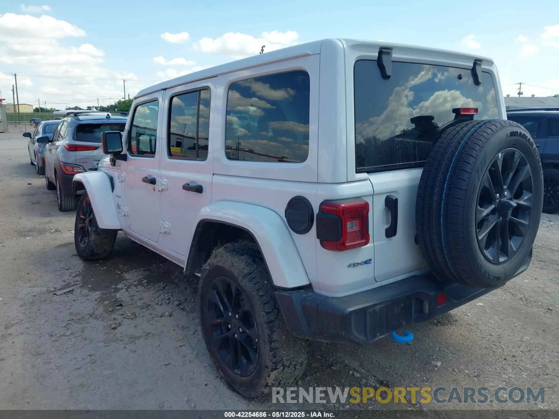 3 Photograph of a damaged car 1C4RJXP60RW225567 JEEP WRANGLER 4XE 2024