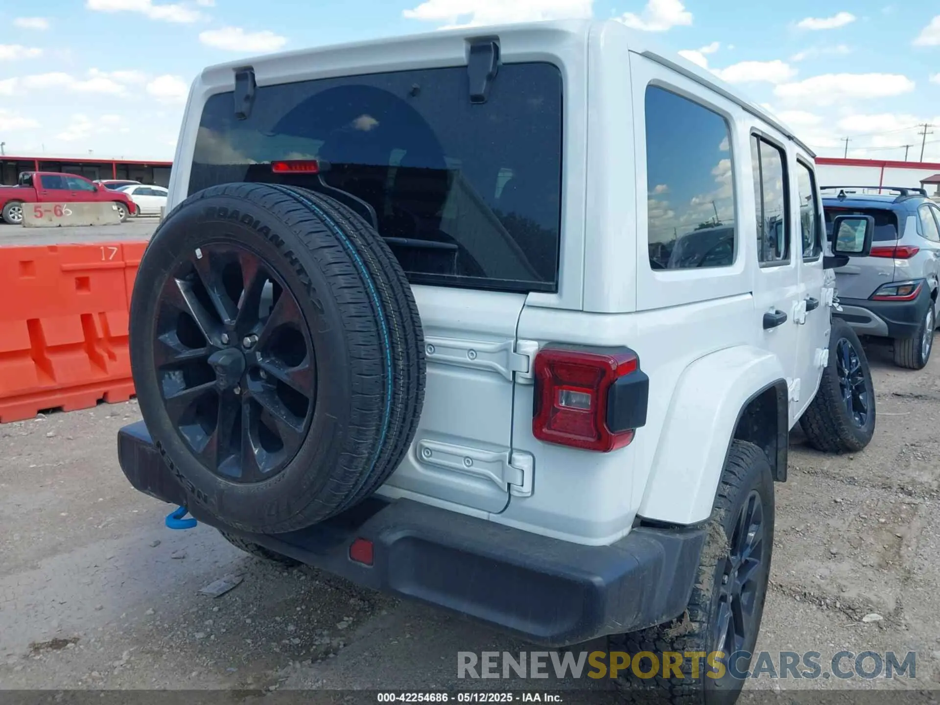 4 Photograph of a damaged car 1C4RJXP60RW225567 JEEP WRANGLER 4XE 2024
