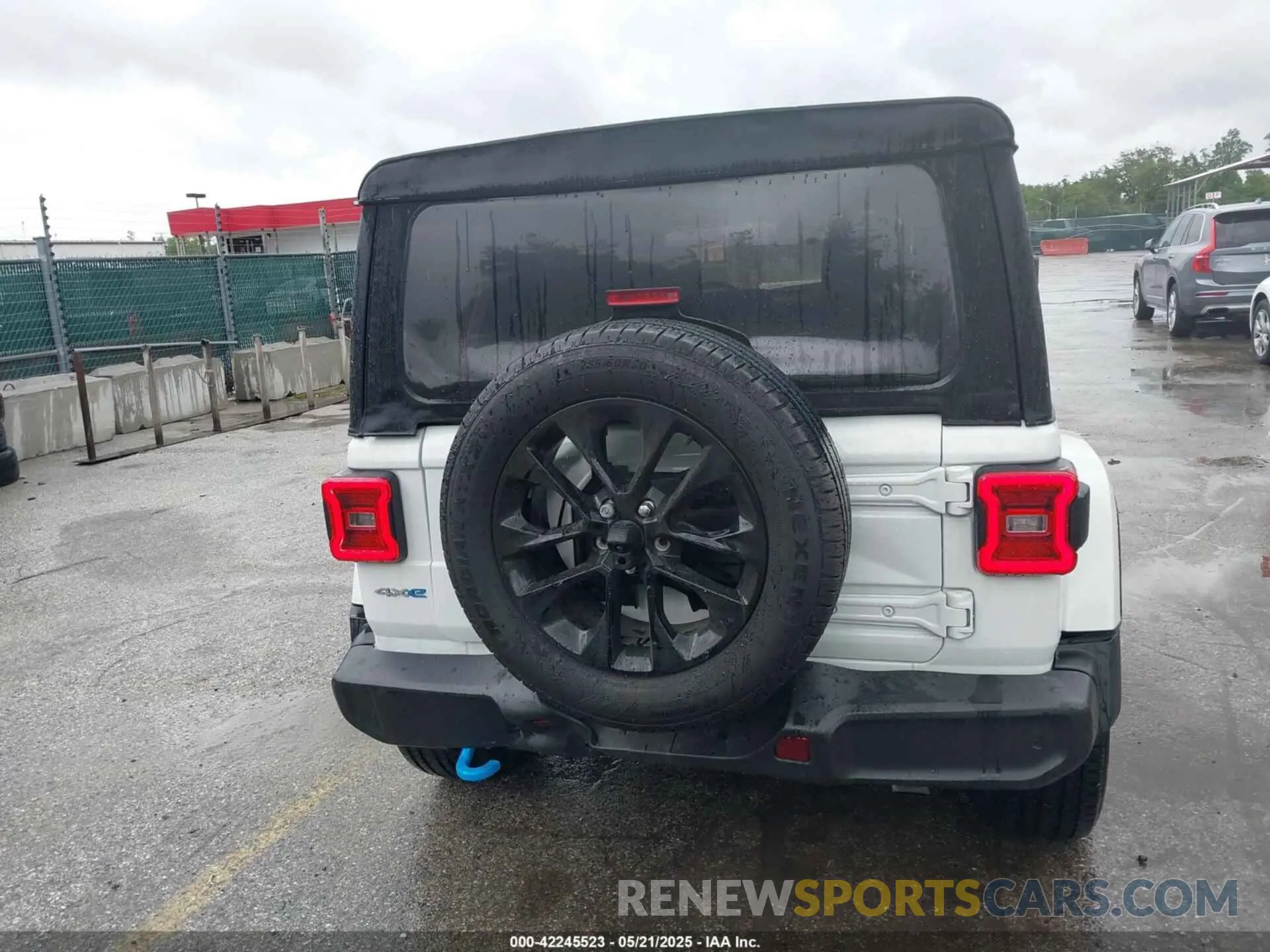 16 Photograph of a damaged car 1C4RJXP61RW204307 JEEP WRANGLER 4XE 2024