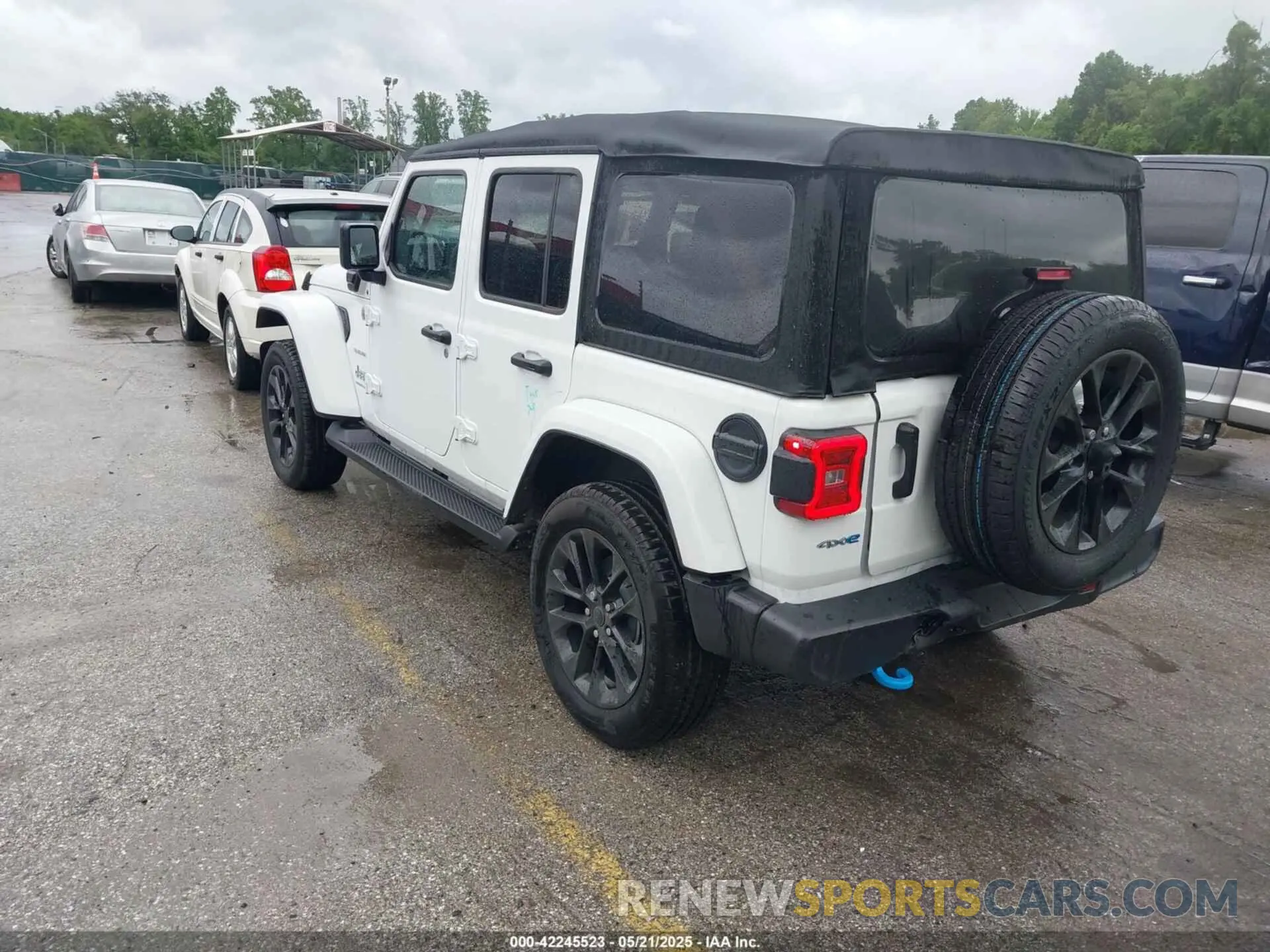 3 Photograph of a damaged car 1C4RJXP61RW204307 JEEP WRANGLER 4XE 2024