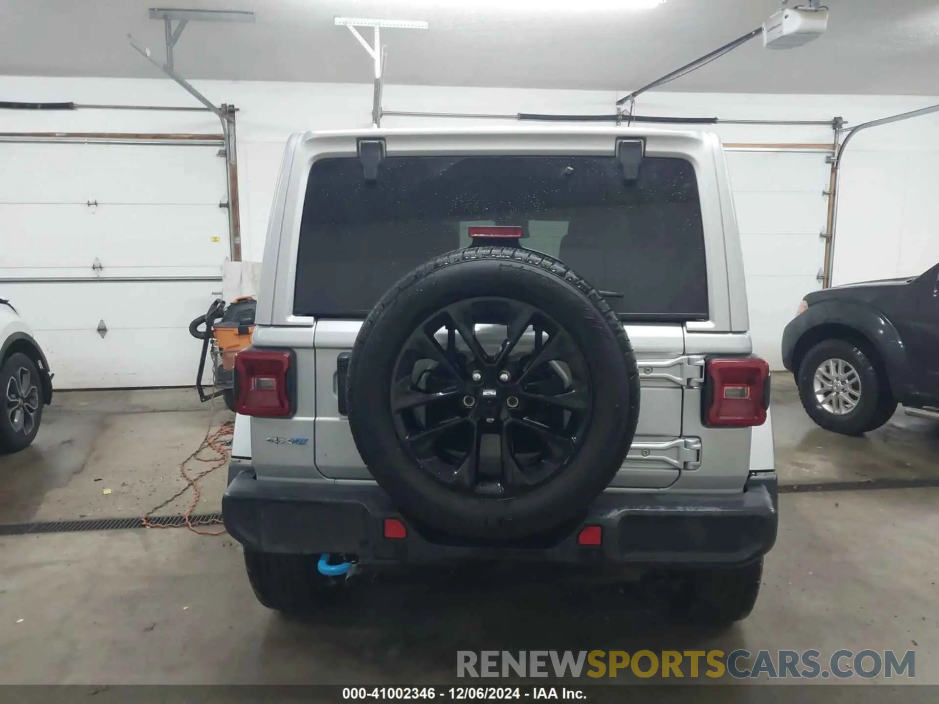 17 Photograph of a damaged car 1C4RJXP63RW202929 JEEP WRANGLER 4XE 2024