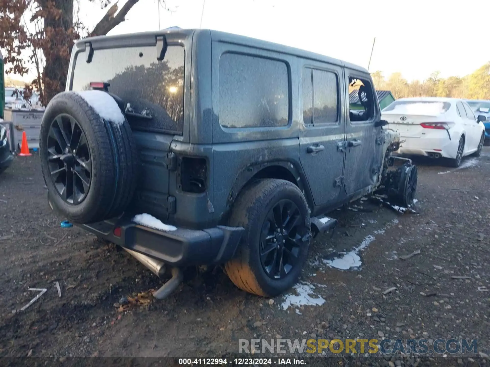 4 Photograph of a damaged car 1C4RJXP65RW230117 JEEP WRANGLER 4XE 2024