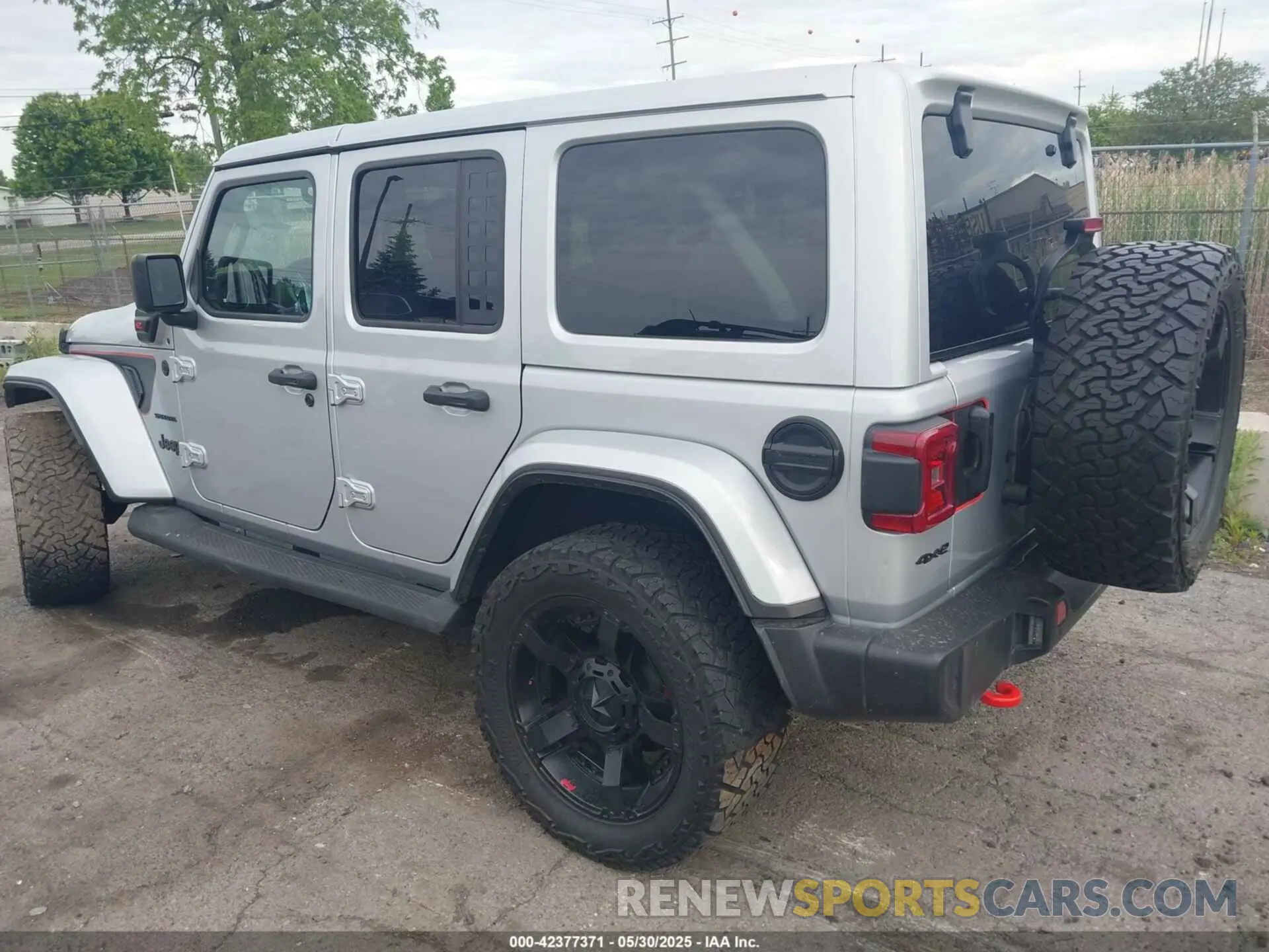 3 Photograph of a damaged car 1C4RJXP65RW313384 JEEP WRANGLER 4XE 2024