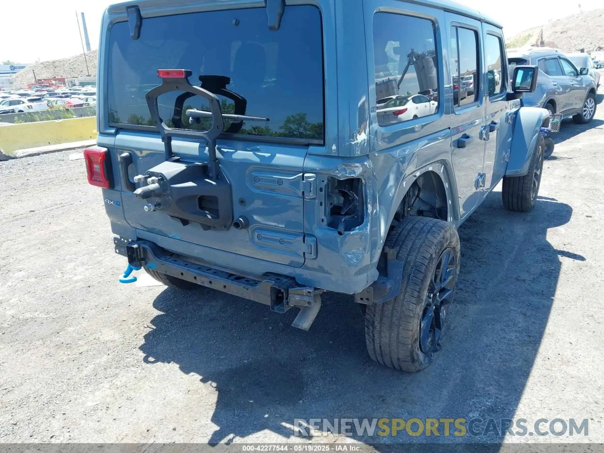19 Photograph of a damaged car 1C4RJXP66RW166427 JEEP WRANGLER 4XE 2024