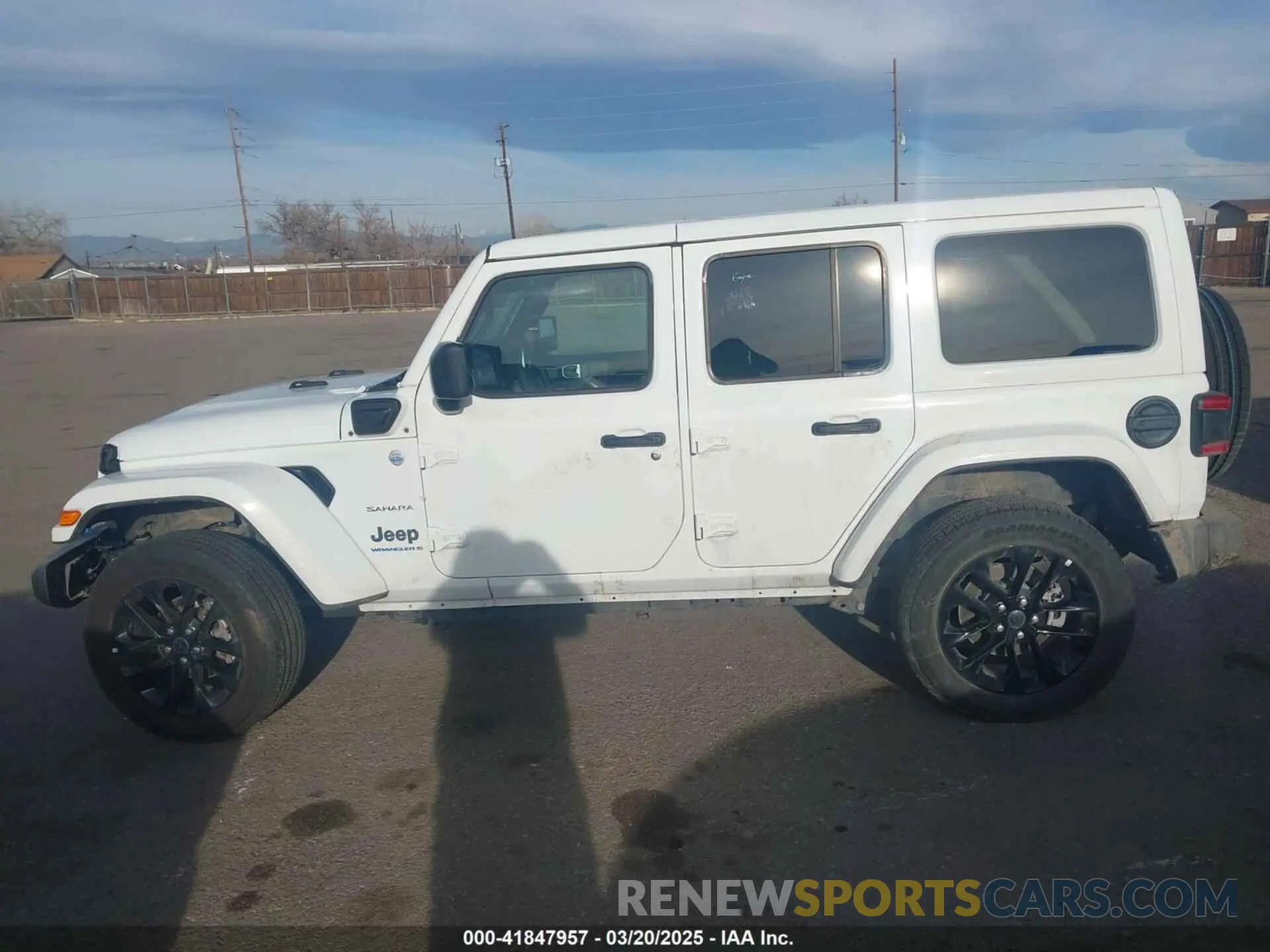 14 Photograph of a damaged car 1C4RJXP66RW271033 JEEP WRANGLER 4XE 2024