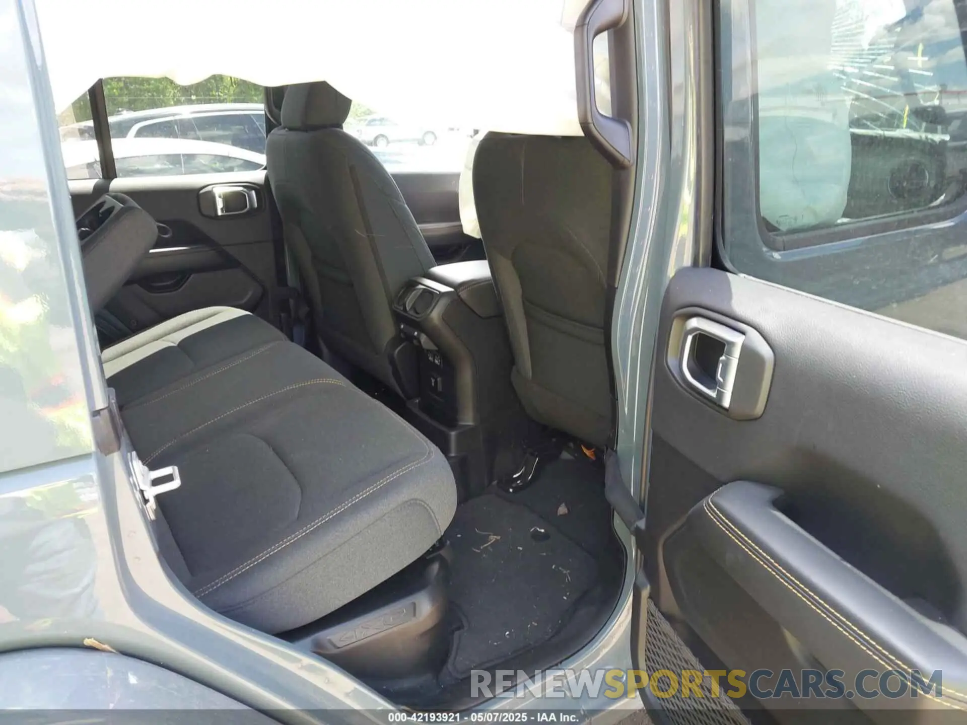 8 Photograph of a damaged car 1C4RJXP68RW270112 JEEP WRANGLER 4XE 2024