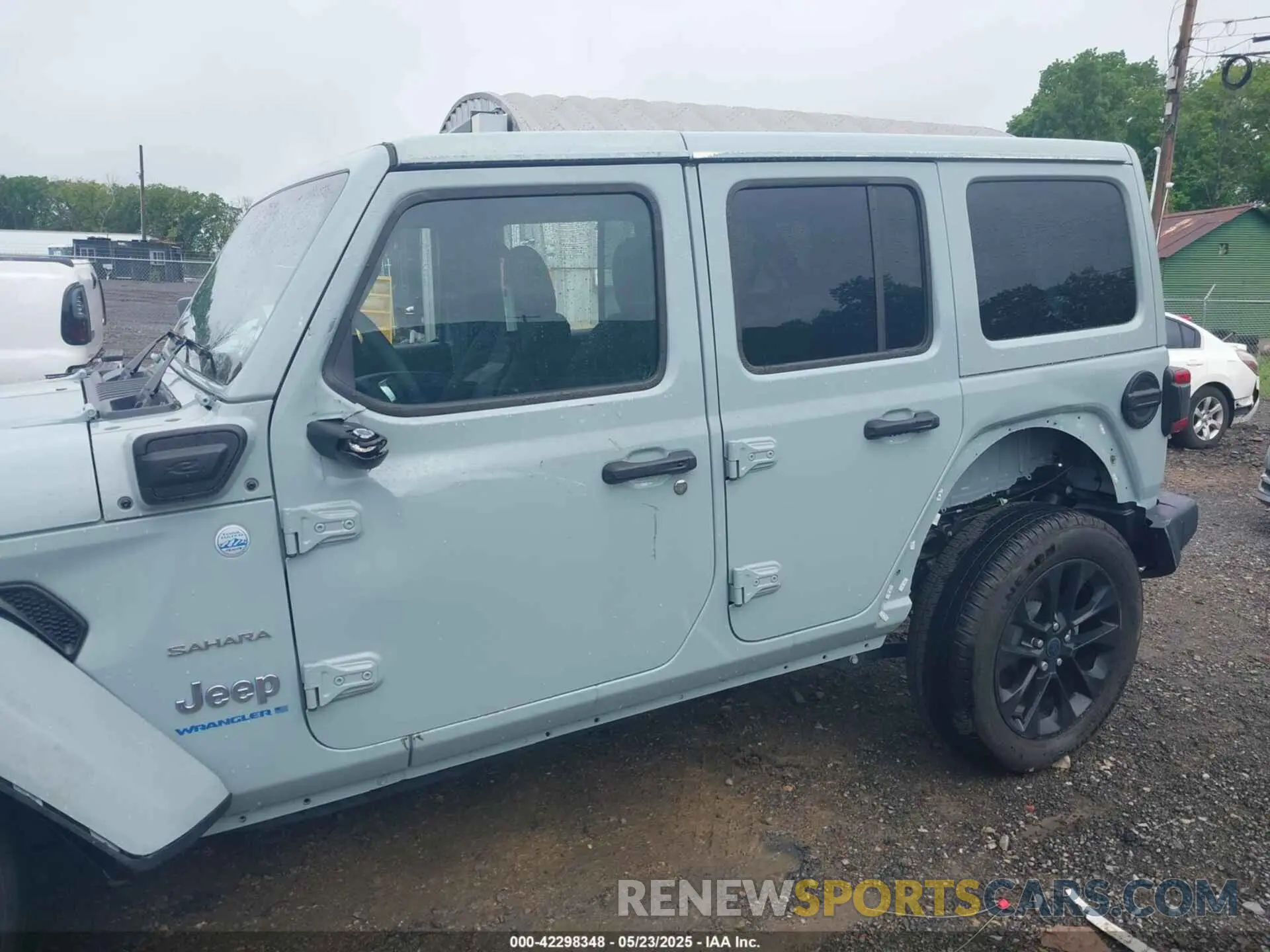 19 Photograph of a damaged car 1C4RJXP69RW255697 JEEP WRANGLER 4XE 2024