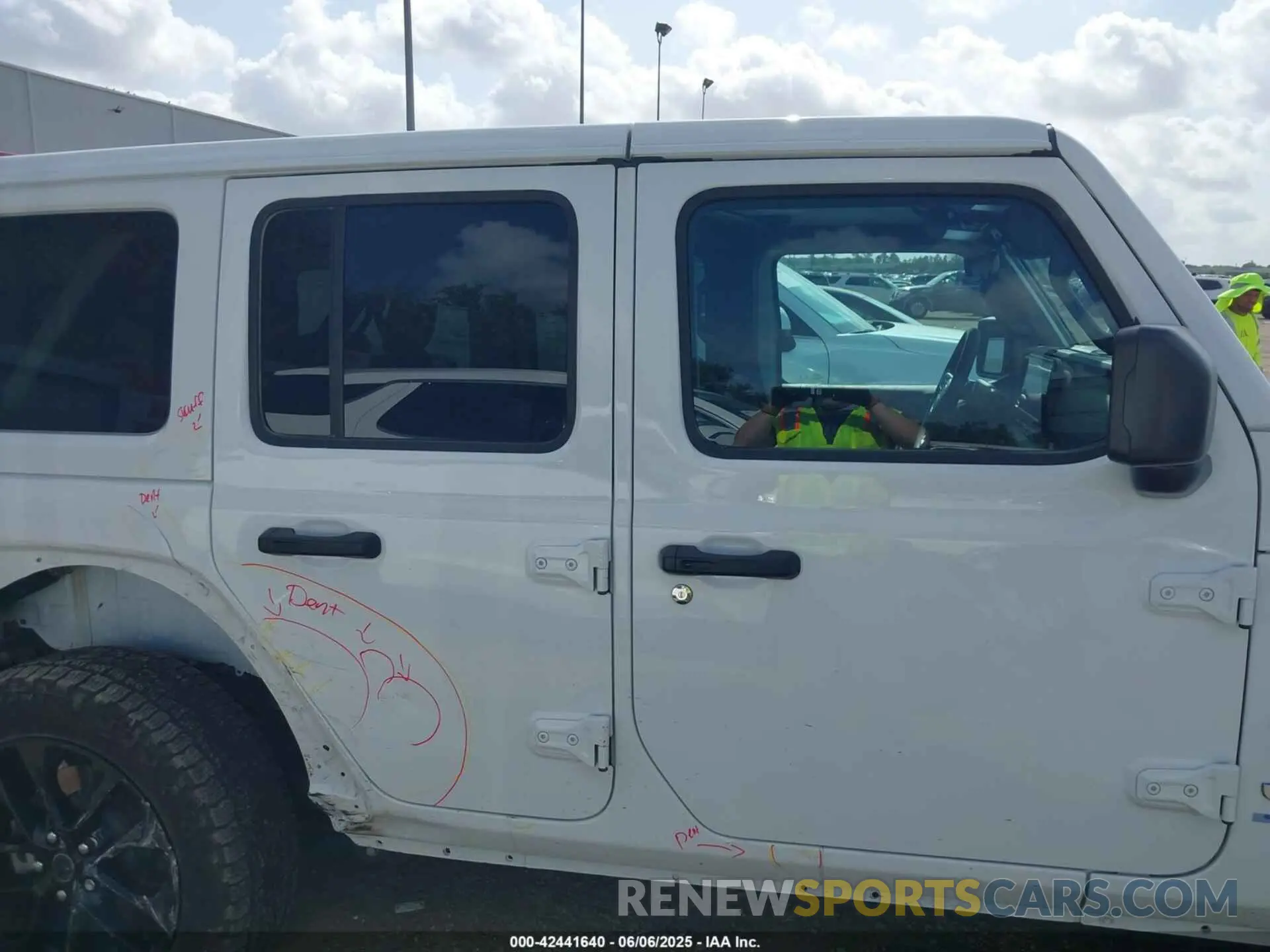 14 Photograph of a damaged car 1C4RJXP6XRW249035 JEEP WRANGLER 4XE 2024