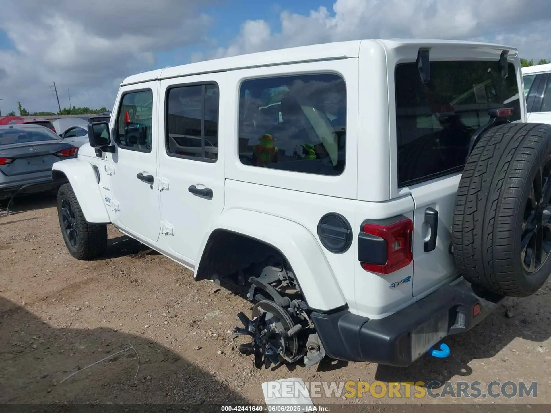 3 Photograph of a damaged car 1C4RJXP6XRW249035 JEEP WRANGLER 4XE 2024