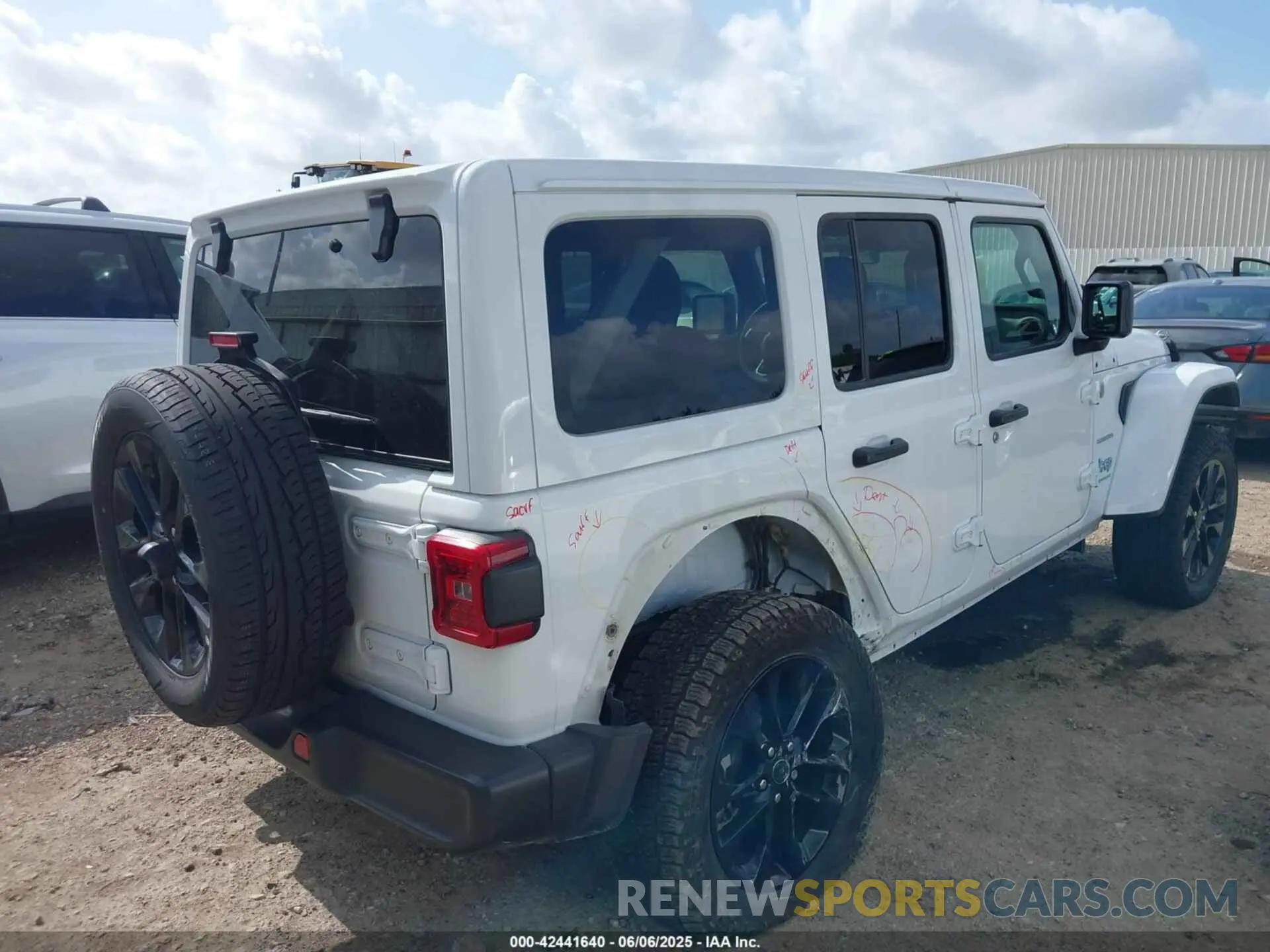 4 Photograph of a damaged car 1C4RJXP6XRW249035 JEEP WRANGLER 4XE 2024