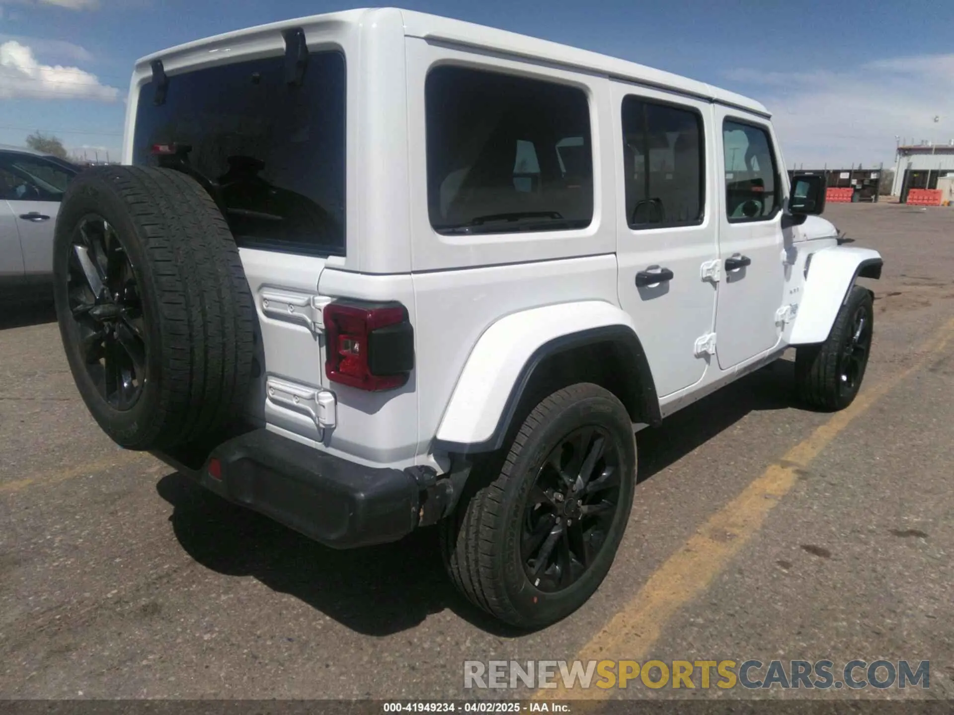 4 Photograph of a damaged car 1C4RJXP6XRW292449 JEEP WRANGLER 4XE 2024