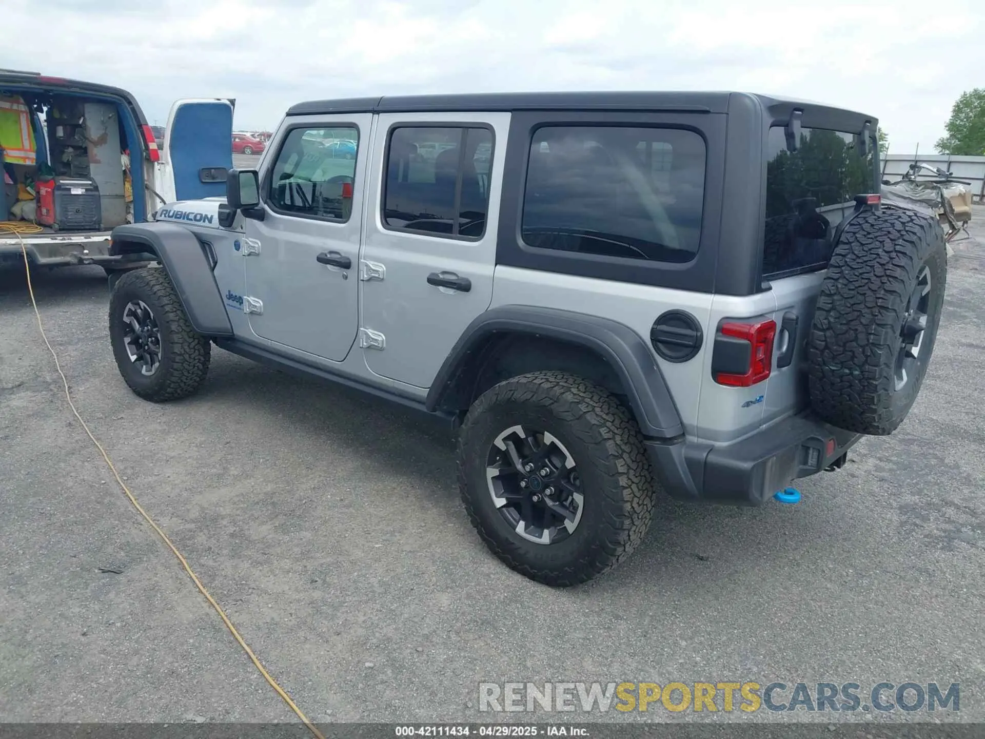 3 Photograph of a damaged car 1C4RJXR61RW224506 JEEP WRANGLER 4XE 2024
