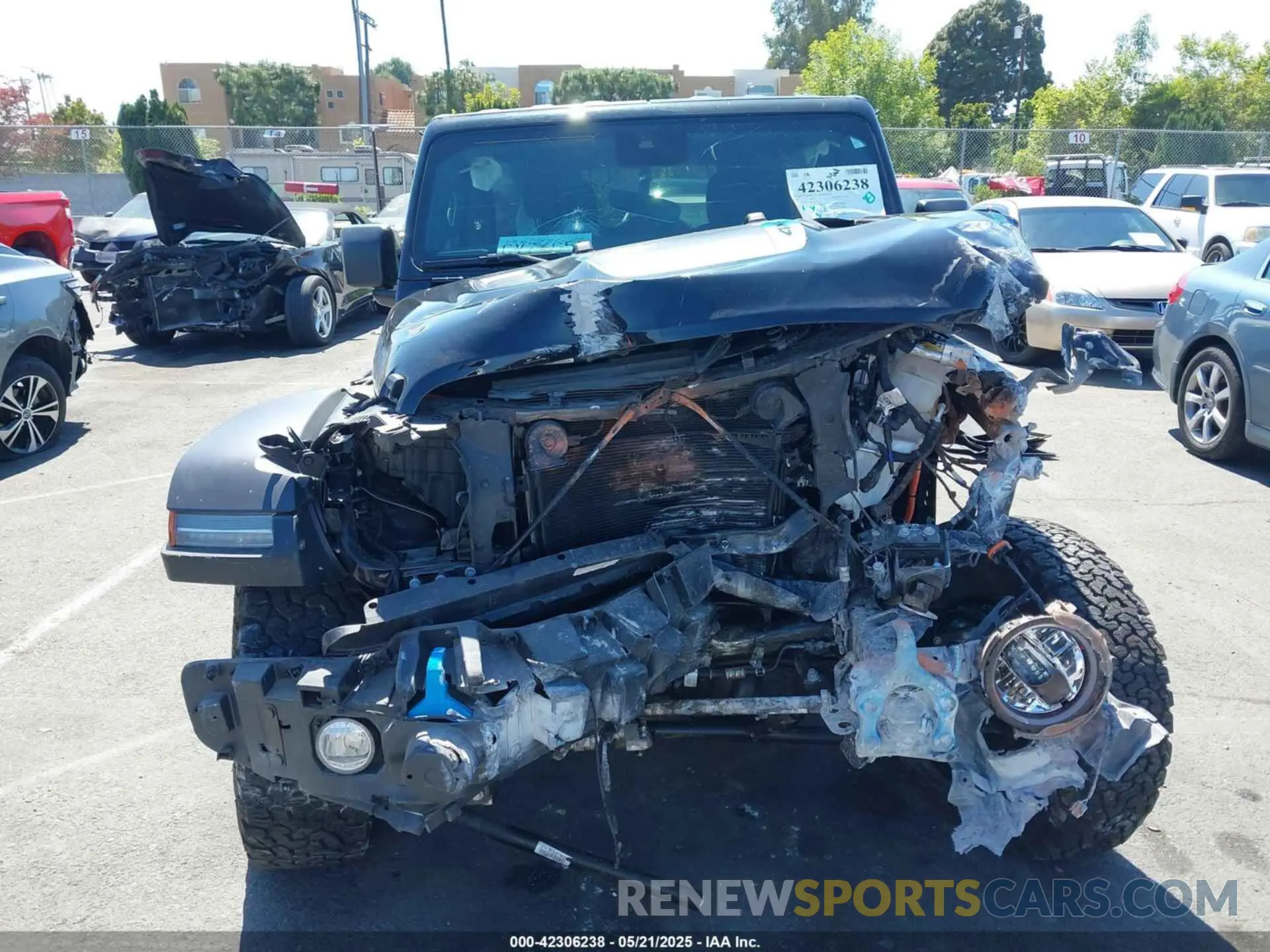 12 Photograph of a damaged car 1C4RJXR63RW167211 JEEP WRANGLER 4XE 2024