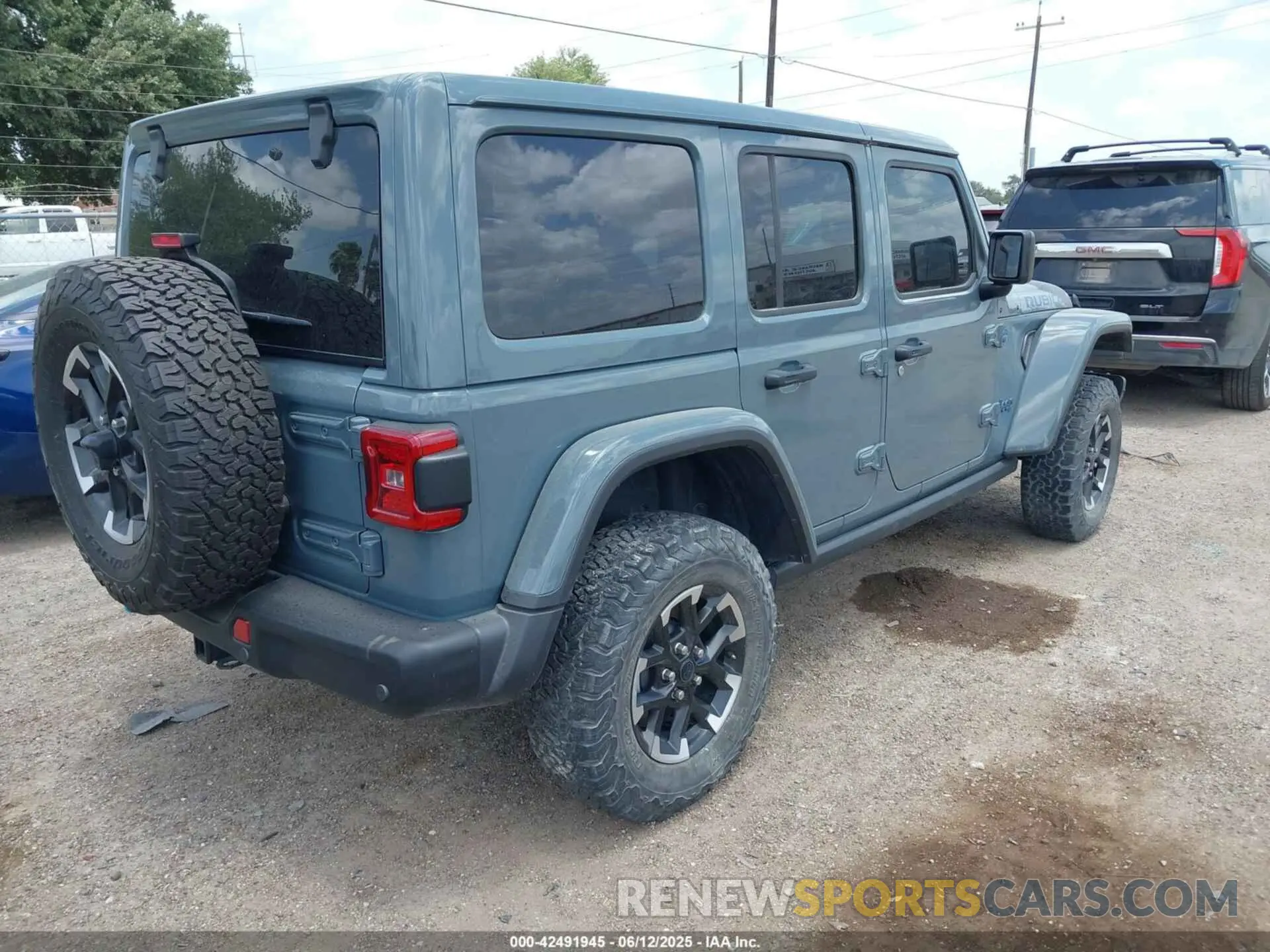 4 Photograph of a damaged car 1C4RJXR66RW215901 JEEP WRANGLER 4XE 2024