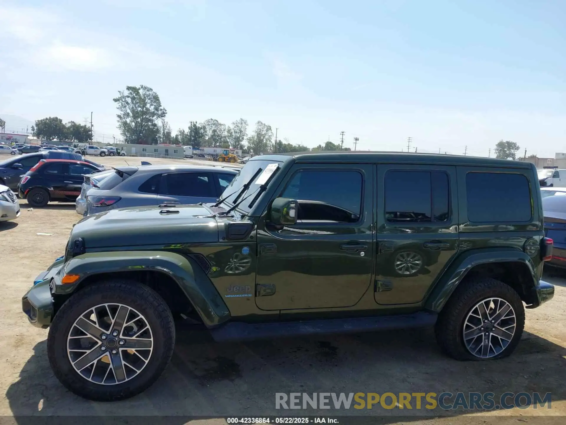 14 Photograph of a damaged car 1C4RJXU62RW145840 JEEP WRANGLER 4XE 2024