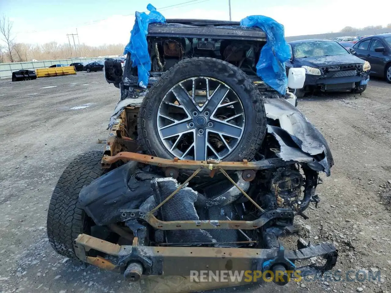 5 Photograph of a damaged car 1C4RJXU62RW168261 JEEP WRANGLER H 2024