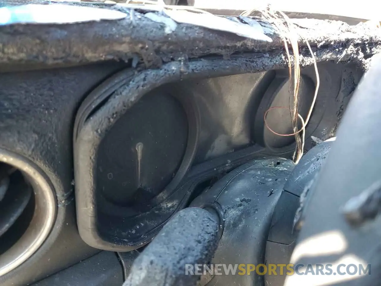 9 Photograph of a damaged car 1C4RJXU62RW168261 JEEP WRANGLER H 2024