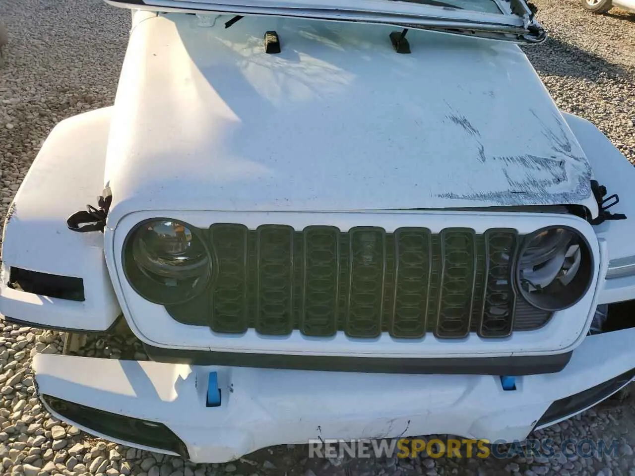 11 Photograph of a damaged car 1C4RJXU6XRW232904 JEEP WRANGLER H 2024