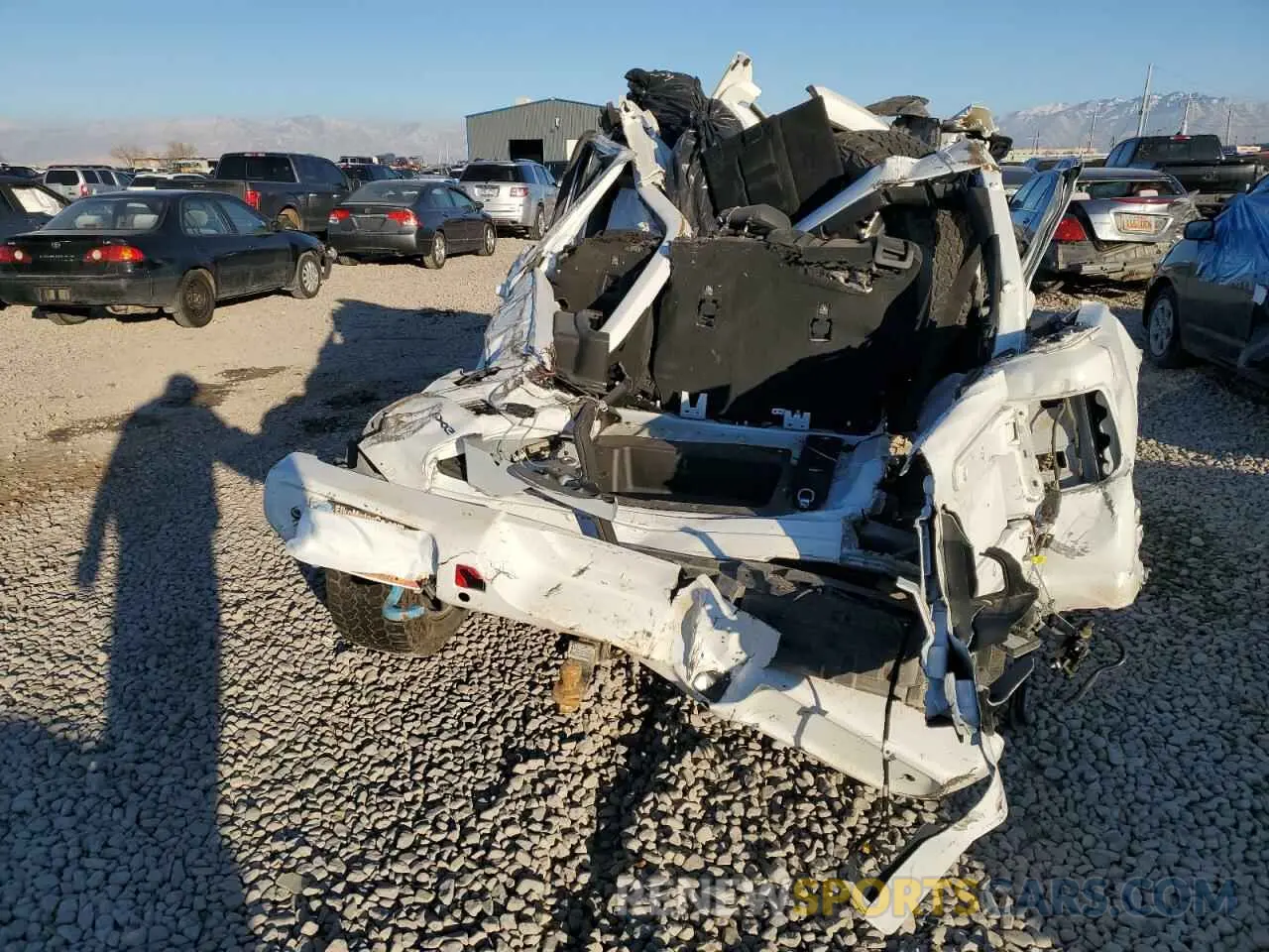 6 Photograph of a damaged car 1C4RJXU6XRW232904 JEEP WRANGLER H 2024