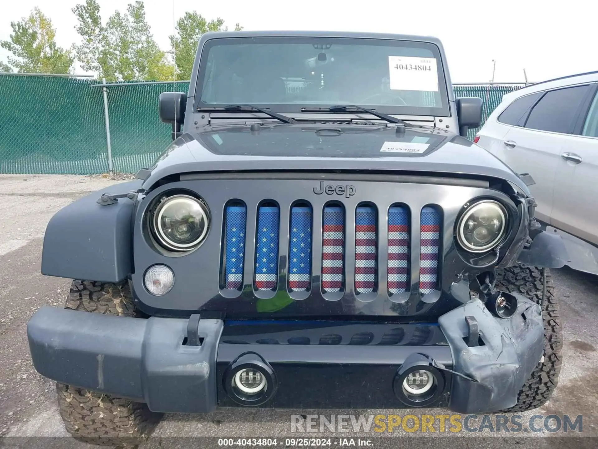 12 Photograph of a damaged car 1C4BJWDG7JL850949 JEEP WRANGLER JK UNLIMITED 2018