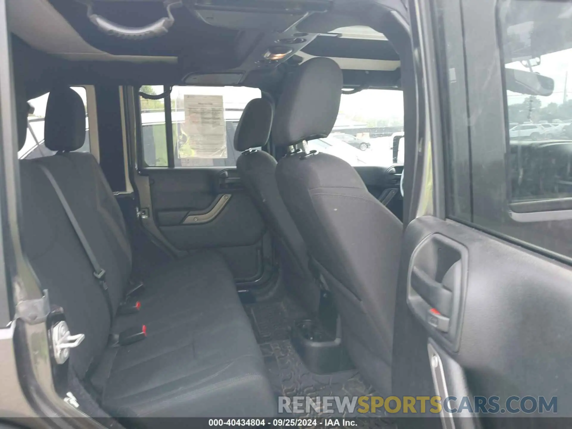 8 Photograph of a damaged car 1C4BJWDG7JL850949 JEEP WRANGLER JK UNLIMITED 2018
