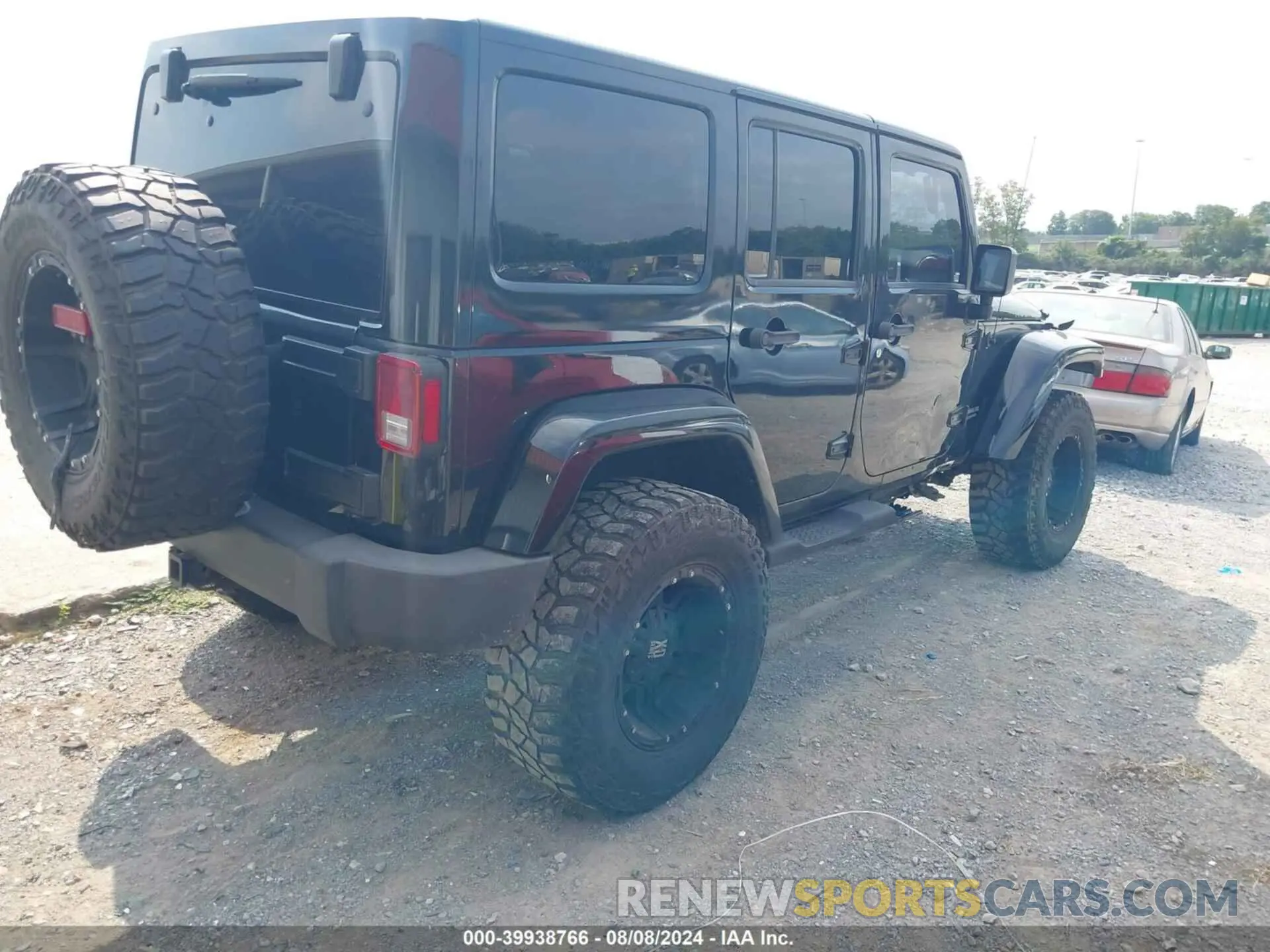 4 Photograph of a damaged car 1C4HJWFG5FL527837 JEEP WRANGLER UNLIMITED 2015