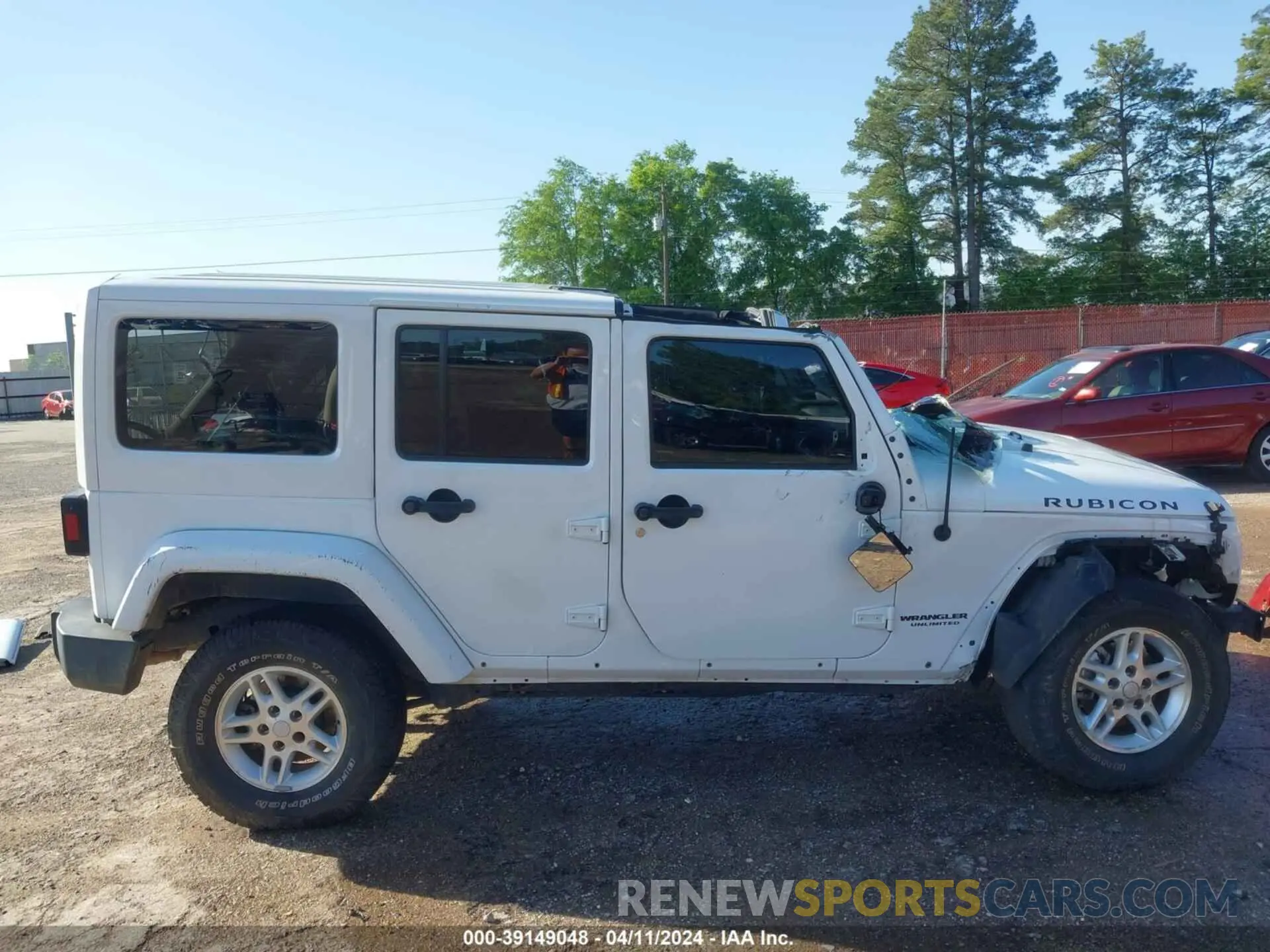 14 Photograph of a damaged car 1C4BJWFG5HL584466 JEEP WRANGLER UNLIMITED 2017