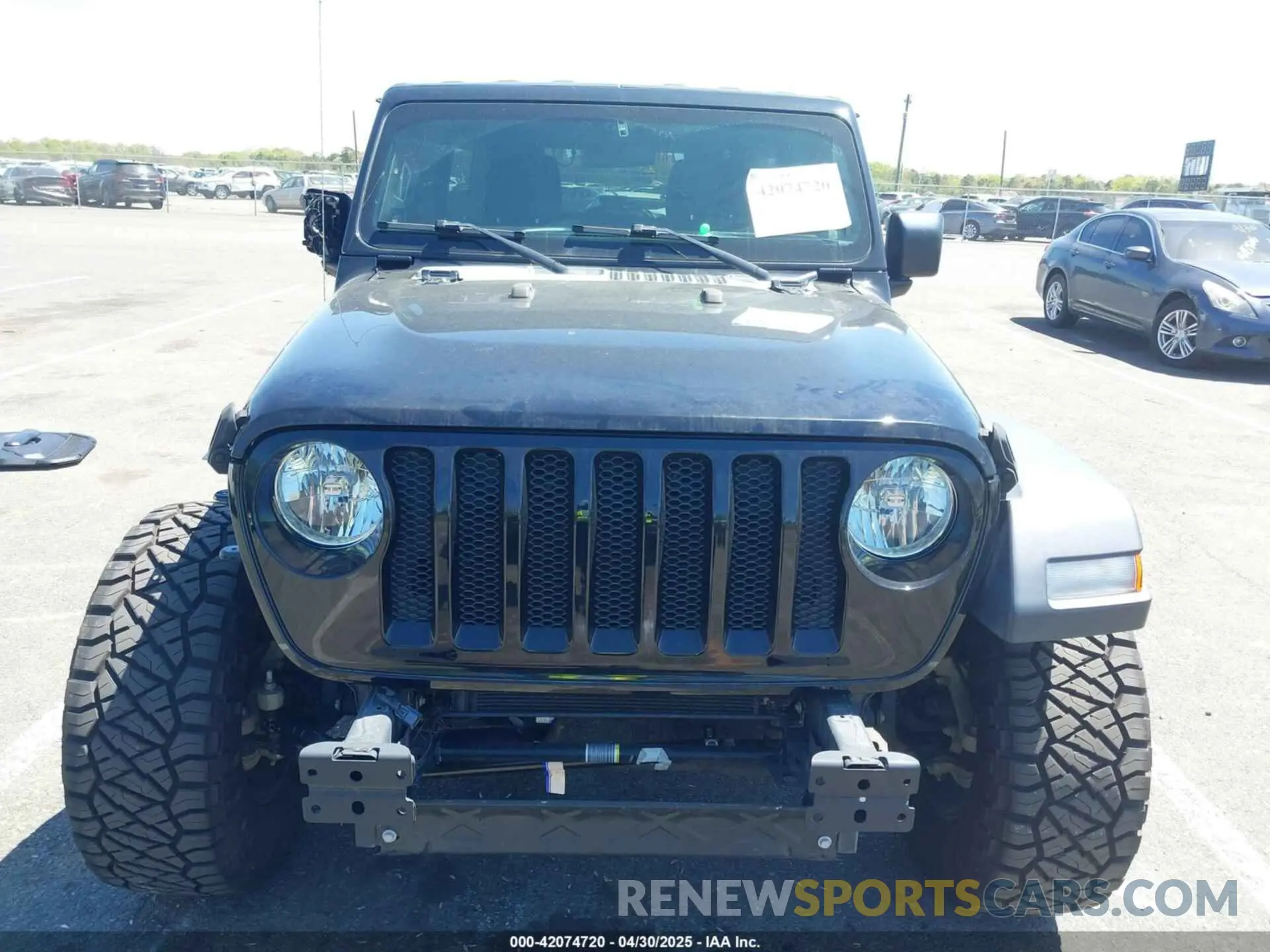 18 Photograph of a damaged car 1C4HJXDG1KW530168 JEEP WRANGLER UNLIMITED 2019