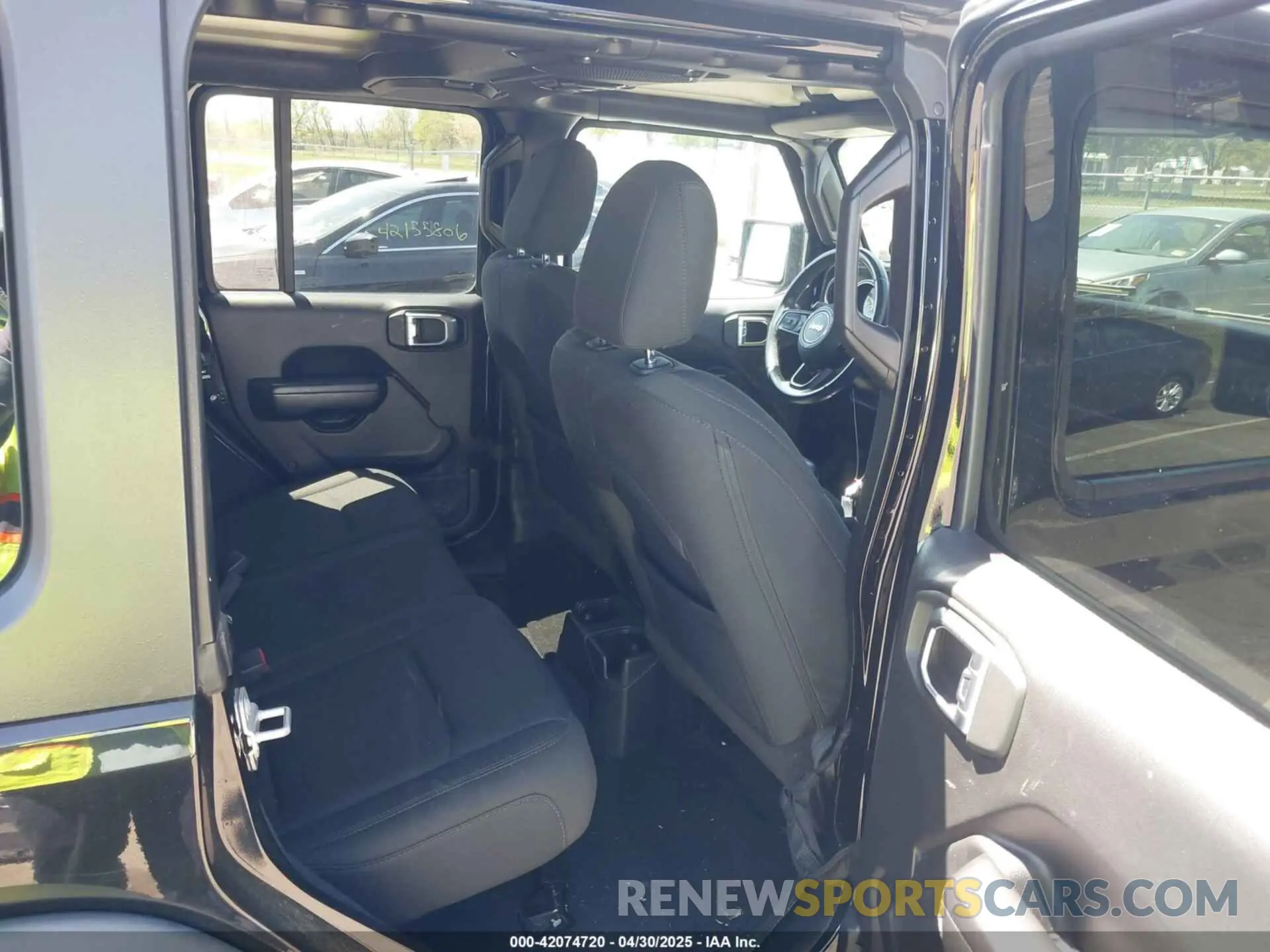 8 Photograph of a damaged car 1C4HJXDG1KW530168 JEEP WRANGLER UNLIMITED 2019