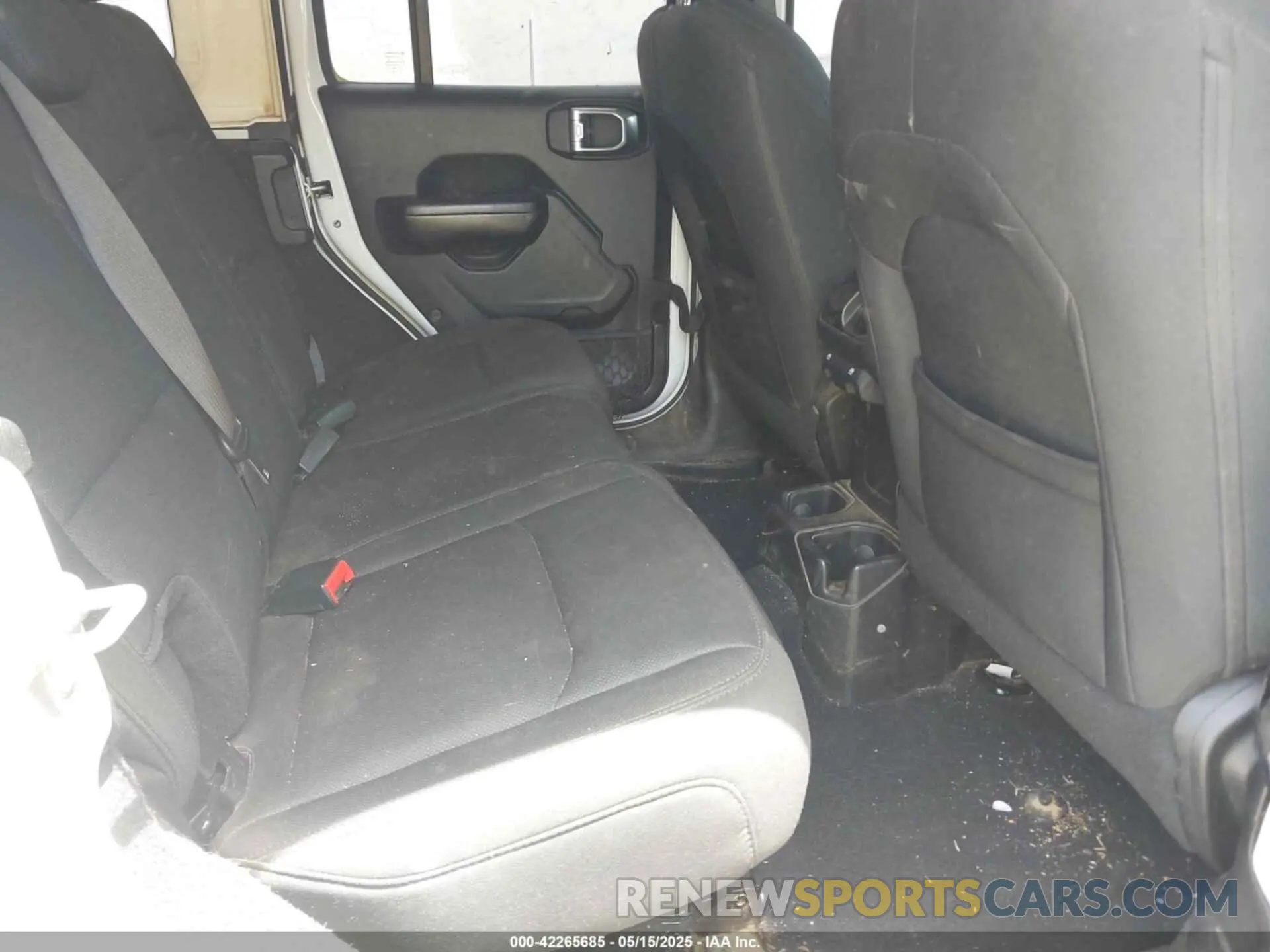 8 Photograph of a damaged car 1C4HJXDG3KW507121 JEEP WRANGLER UNLIMITED 2019