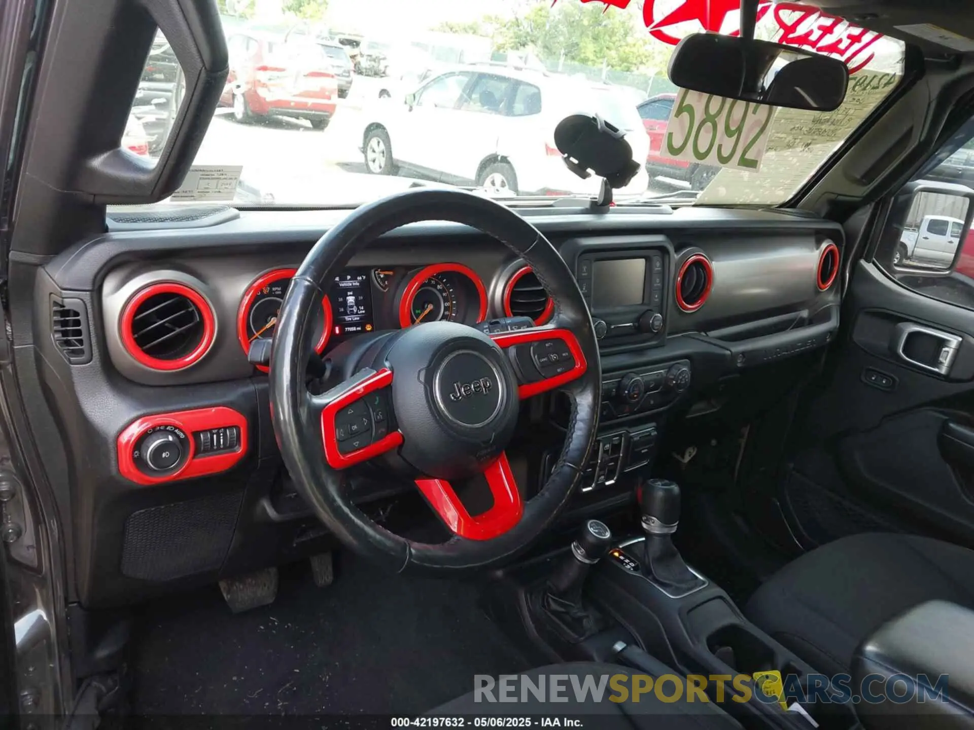 18 Photograph of a damaged car 1C4HJXDG3KW569389 JEEP WRANGLER UNLIMITED 2019