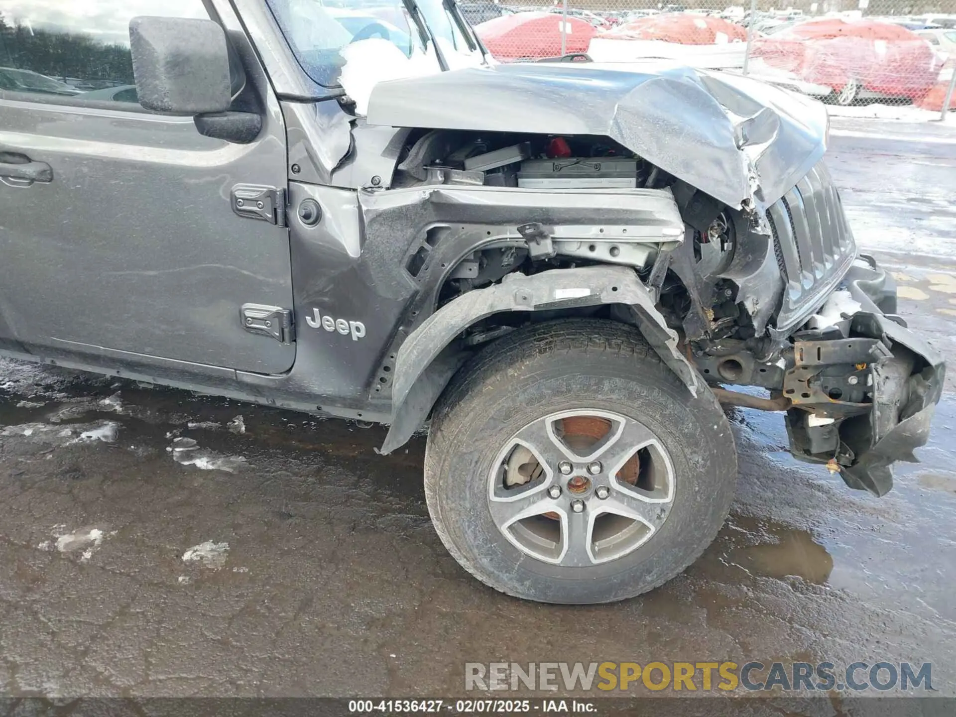 18 Photograph of a damaged car 1C4HJXDG3KW569392 JEEP WRANGLER UNLIMITED 2019
