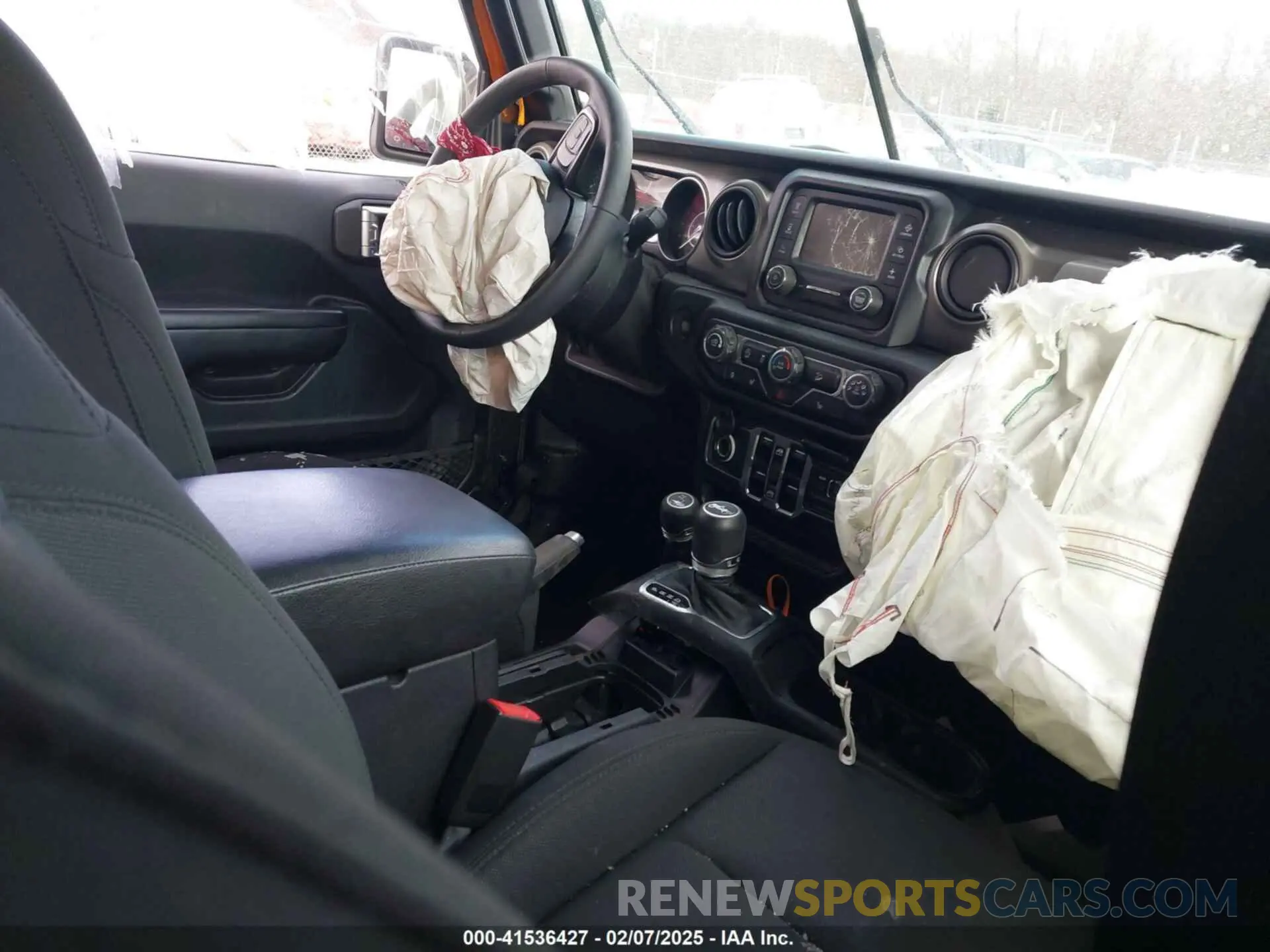 5 Photograph of a damaged car 1C4HJXDG3KW569392 JEEP WRANGLER UNLIMITED 2019