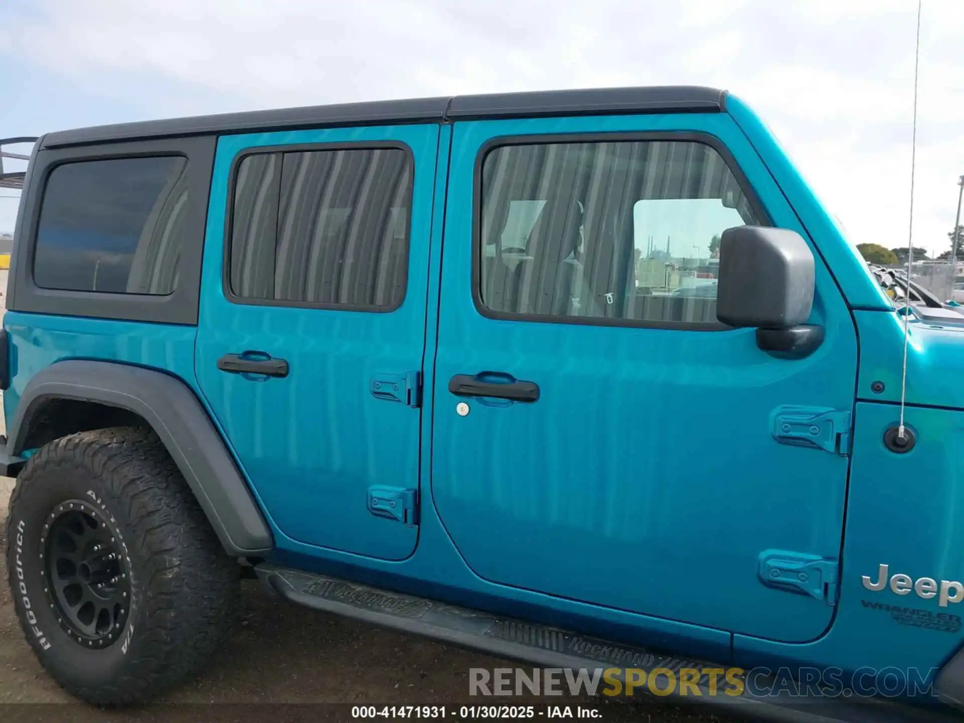 14 Photograph of a damaged car 1C4HJXDG3KW669444 JEEP WRANGLER UNLIMITED 2019