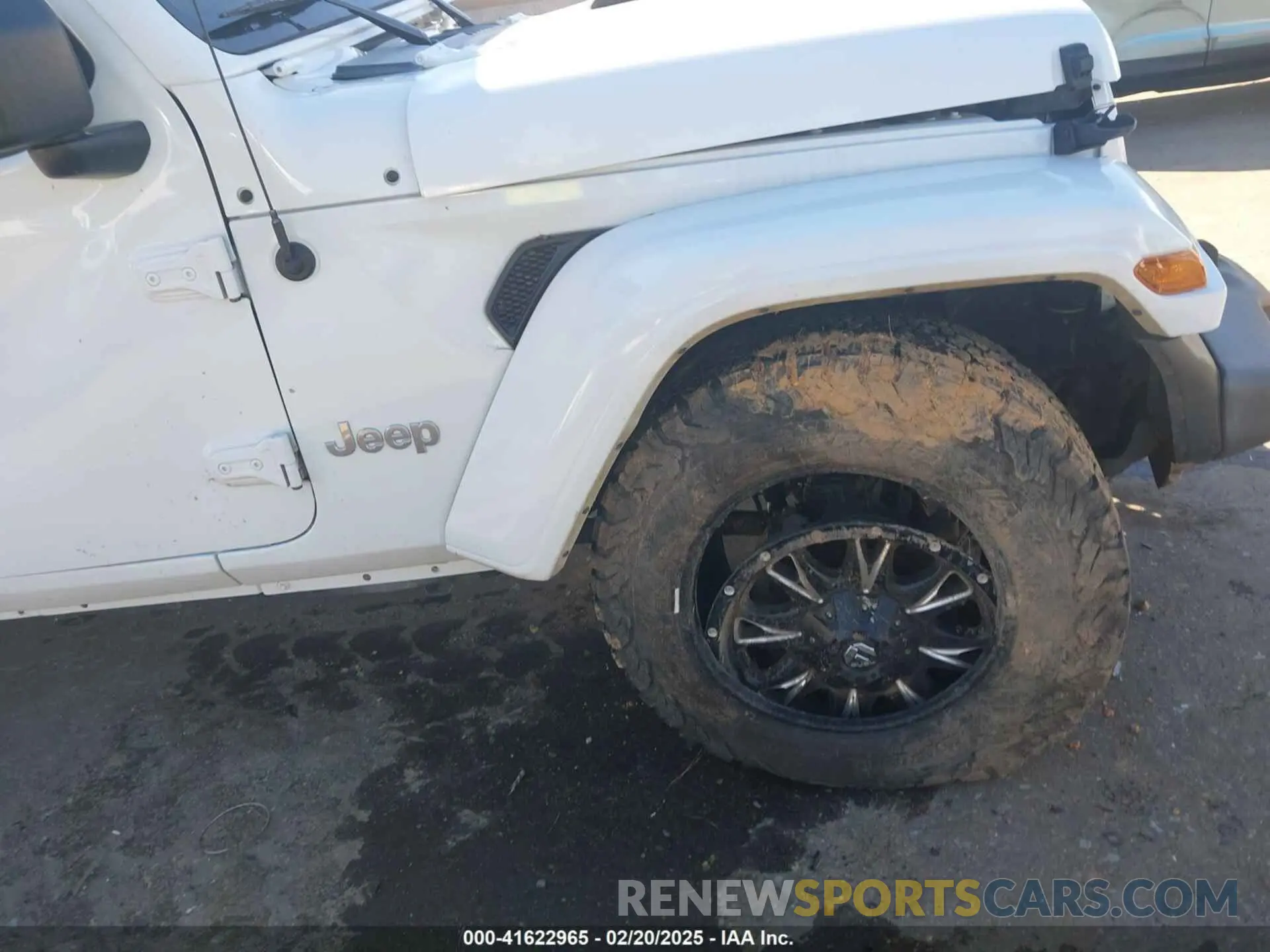 13 Photograph of a damaged car 1C4HJXDG4KW527085 JEEP WRANGLER UNLIMITED 2019