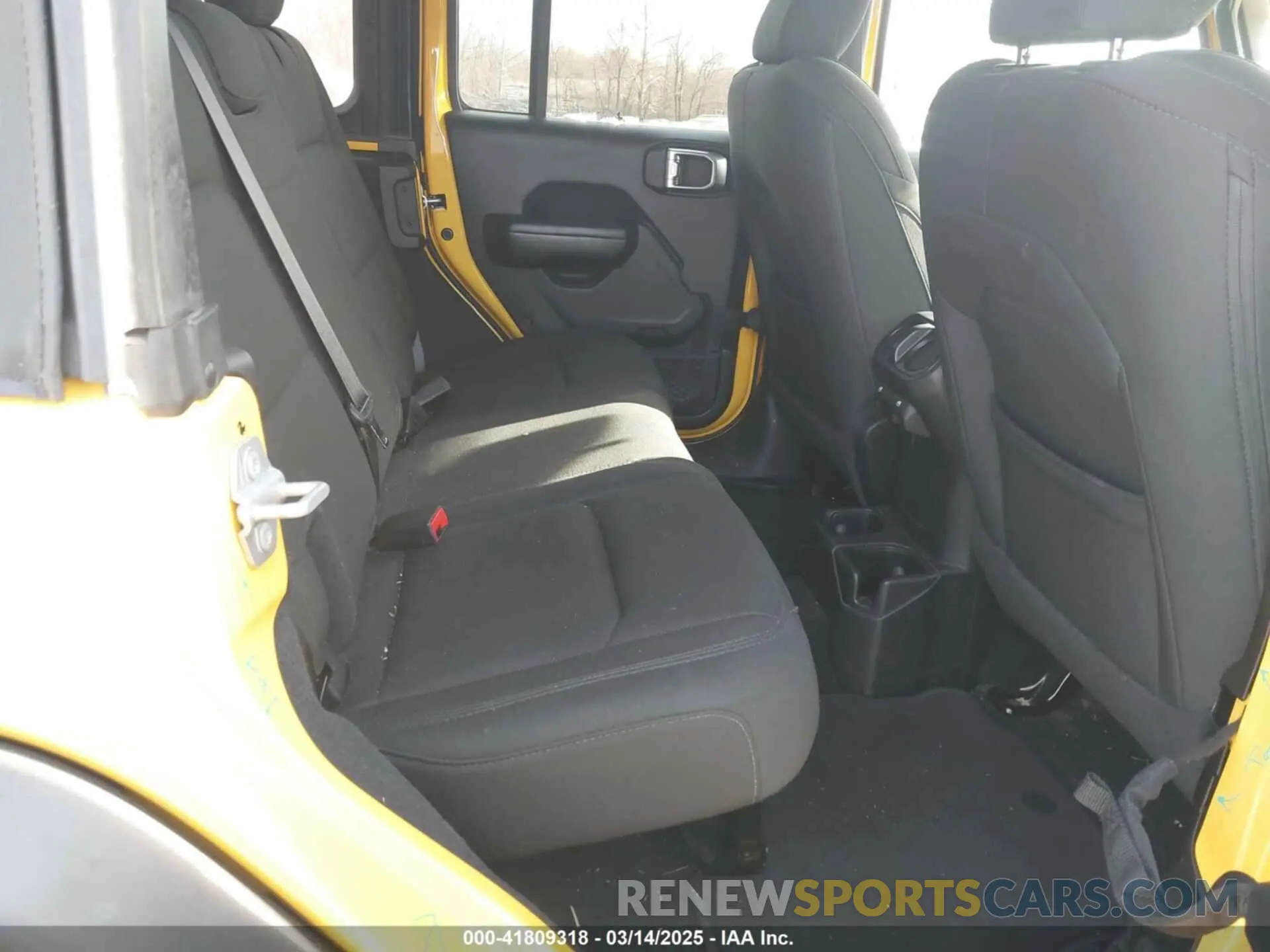 8 Photograph of a damaged car 1C4HJXDG4KW579364 JEEP WRANGLER UNLIMITED 2019