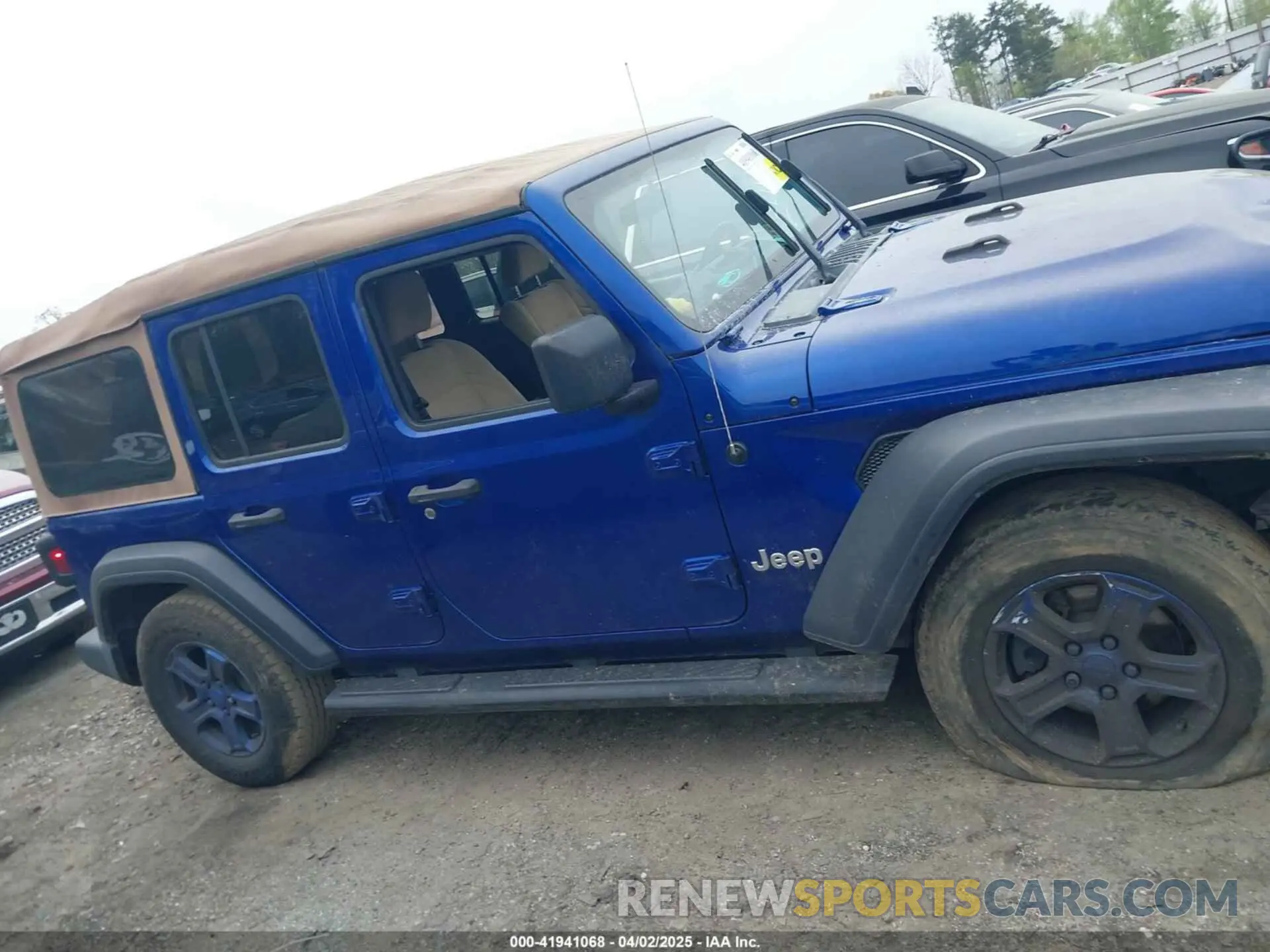 13 Photograph of a damaged car 1C4HJXDG4KW627445 JEEP WRANGLER UNLIMITED 2019